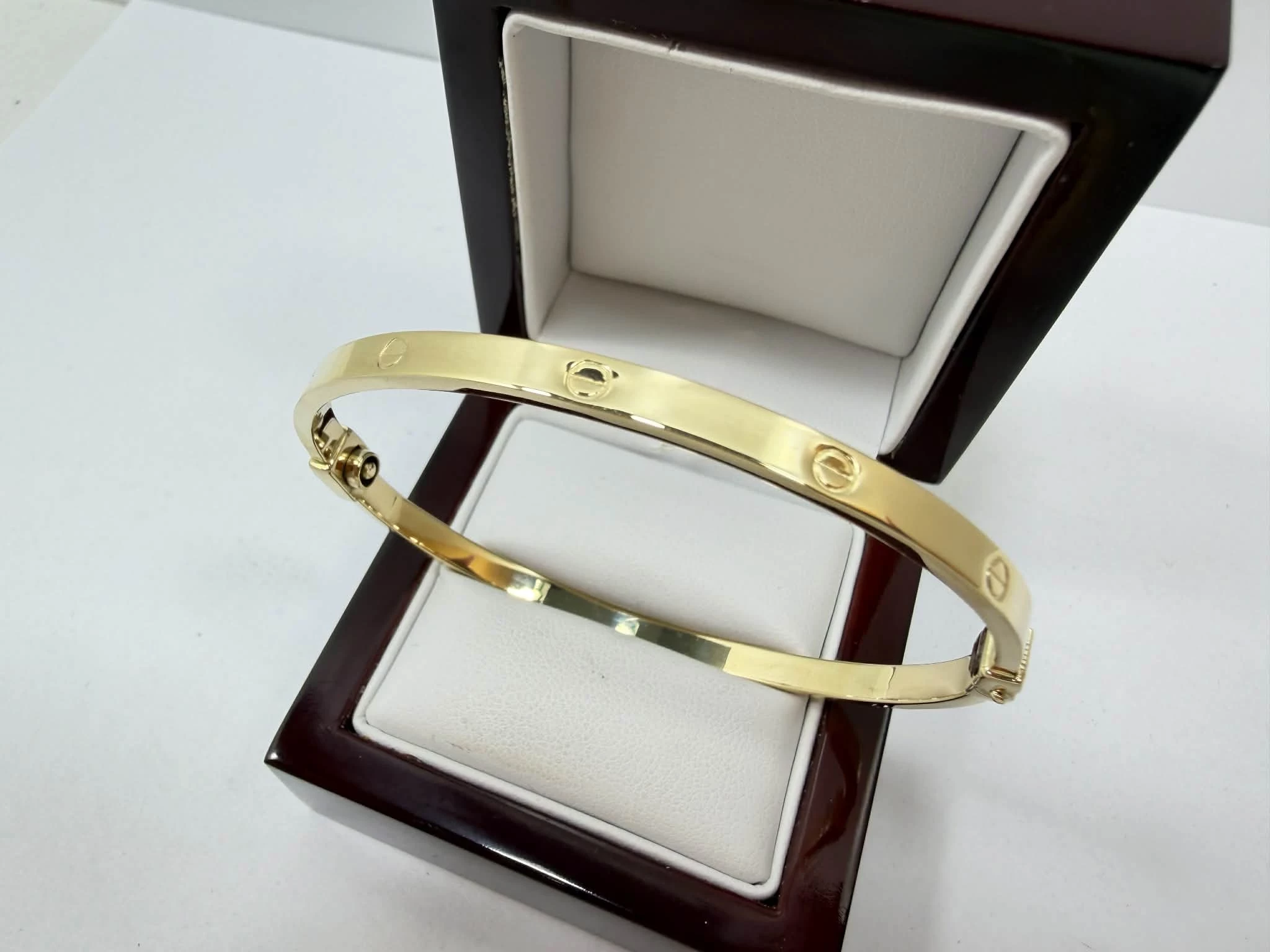 wyrob-jubilerski-zlota-bransoletka-marka-248811-958954