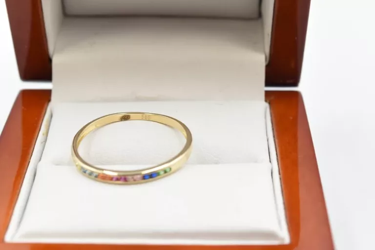 zloty-pierscionek-z-kolorowymi-kamykami-111g-pr585r21-rodzaj-2205-2