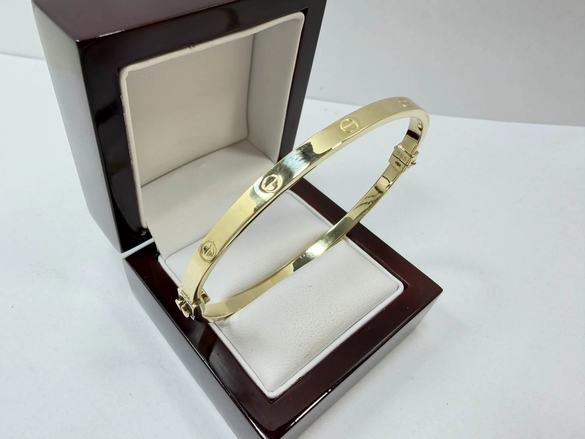 wyrob-jubilerski-zlota-bransoletka-material-15835-2