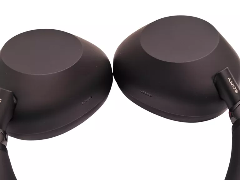 sluchawki-nauszne-bt-sony-wh-1000xm6-anc-komplet-stan-bdb-kolor-dominujacy-129357-3