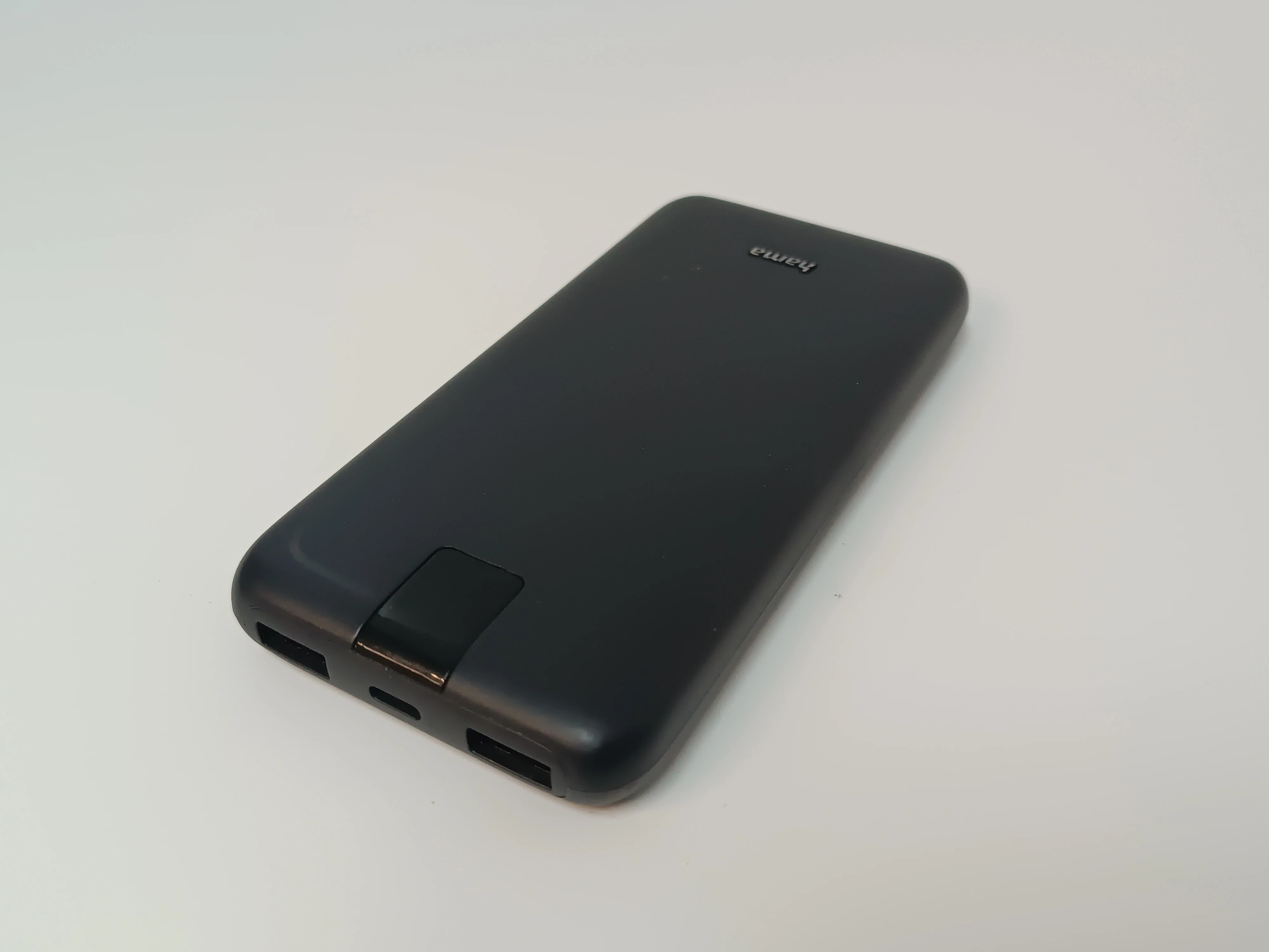 powerbank-hama-10000-mah-zlacza-210270-1