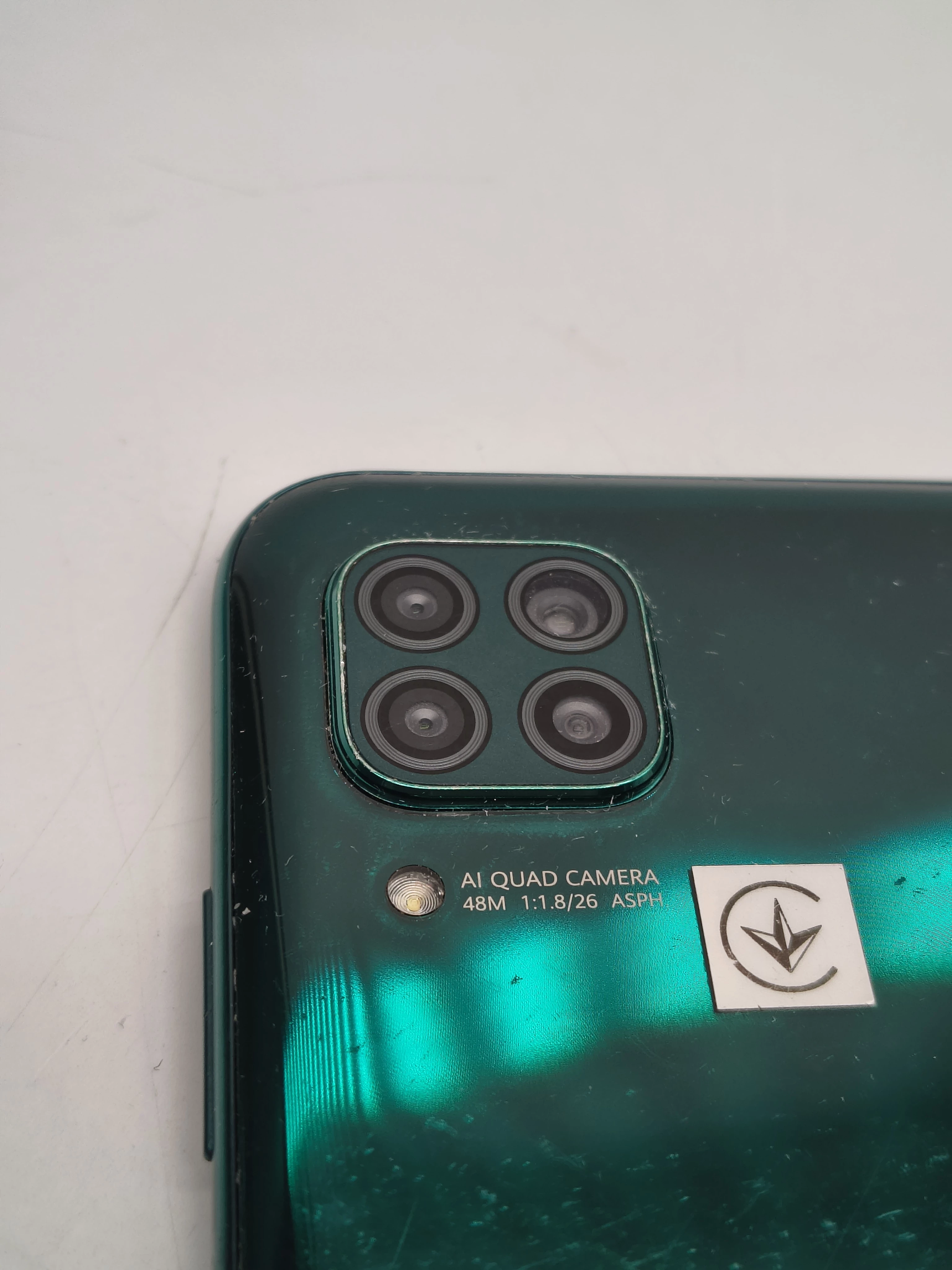 telefon-huawei-p40-lite-typ-202685-212929