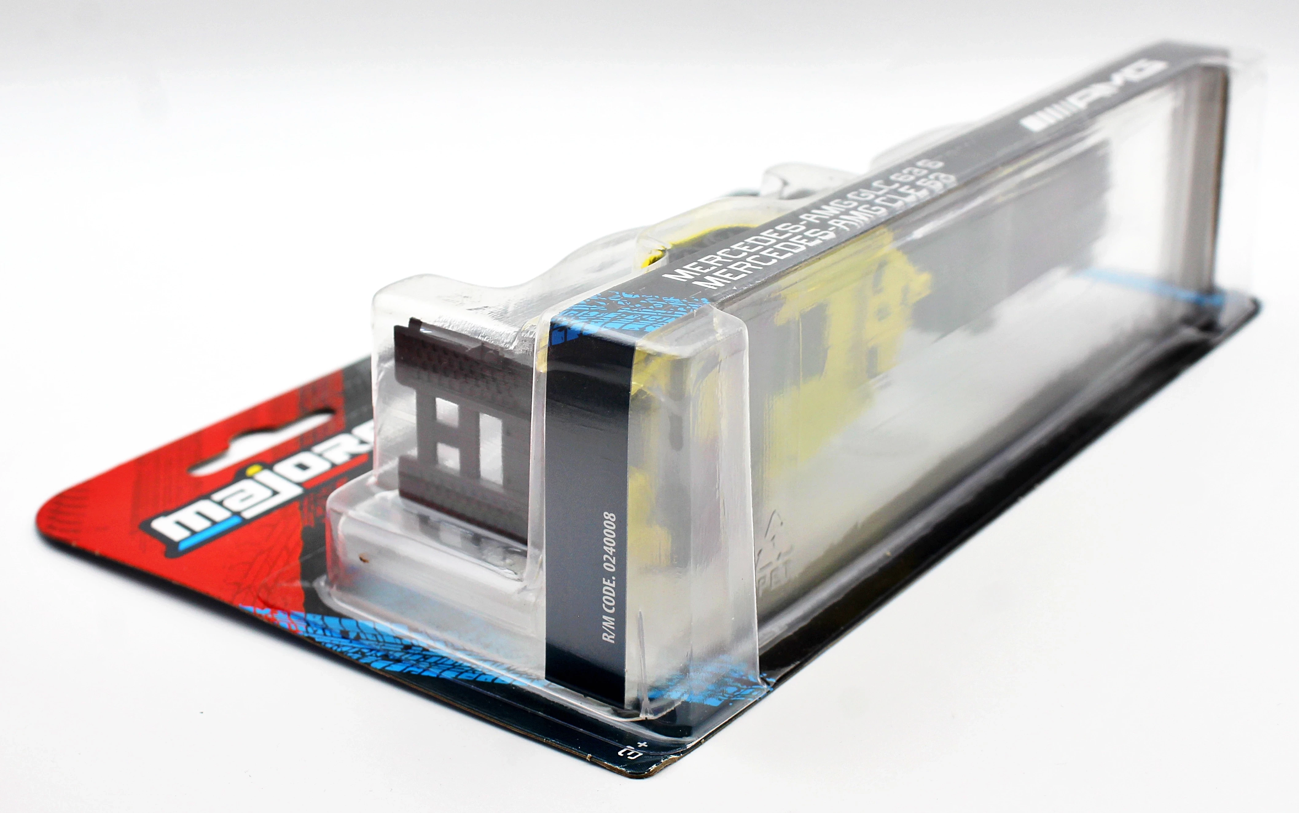 auto-metal-majorette-mercedes-amg-glc-63-s-mercedes-amg-cle-53-material-18136-8