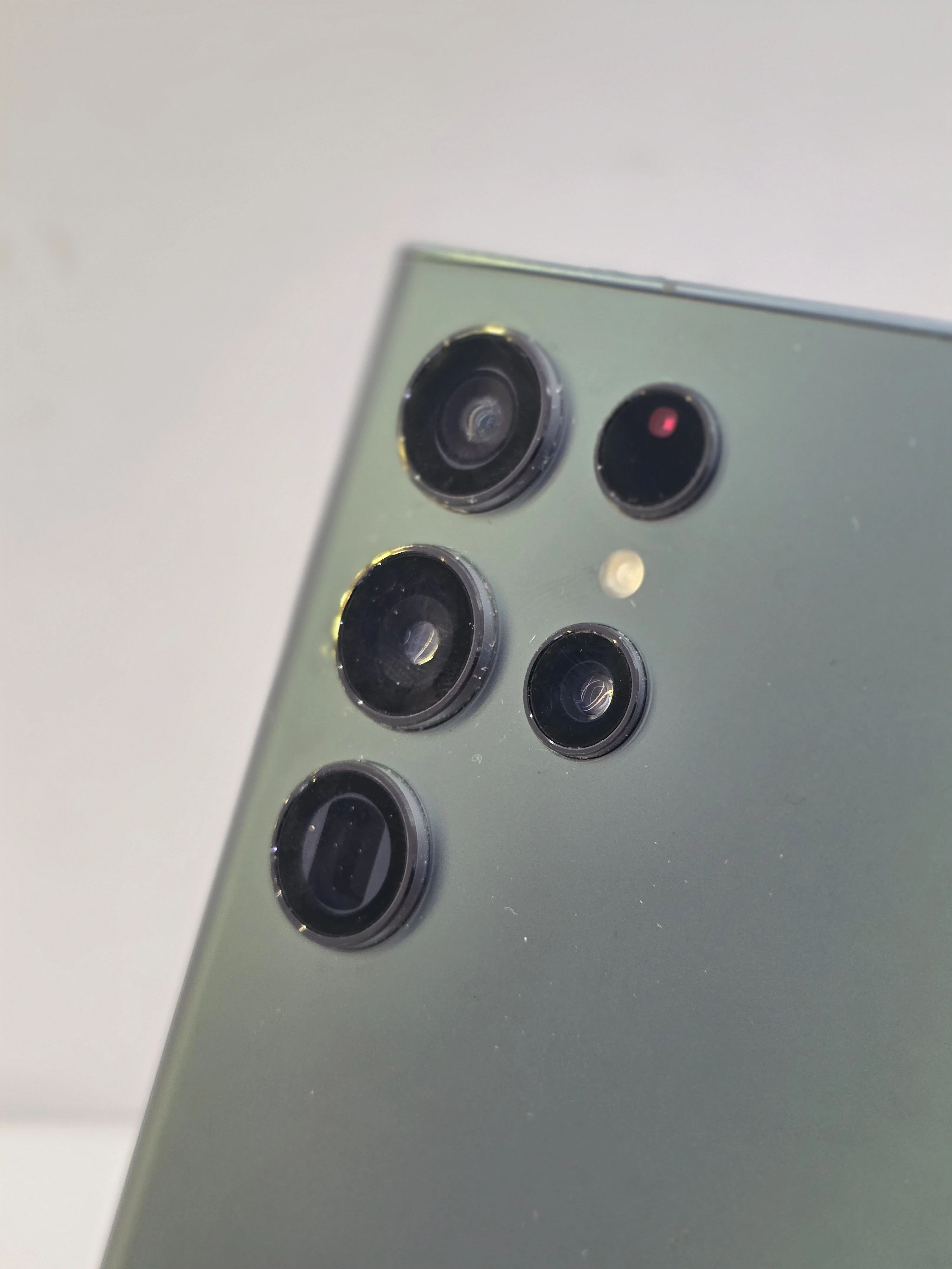 telefon-samsung-galaxy-s22-ultra-12256-gb-ds-pudelko-kod-producenta-sm-s908bzkgeue