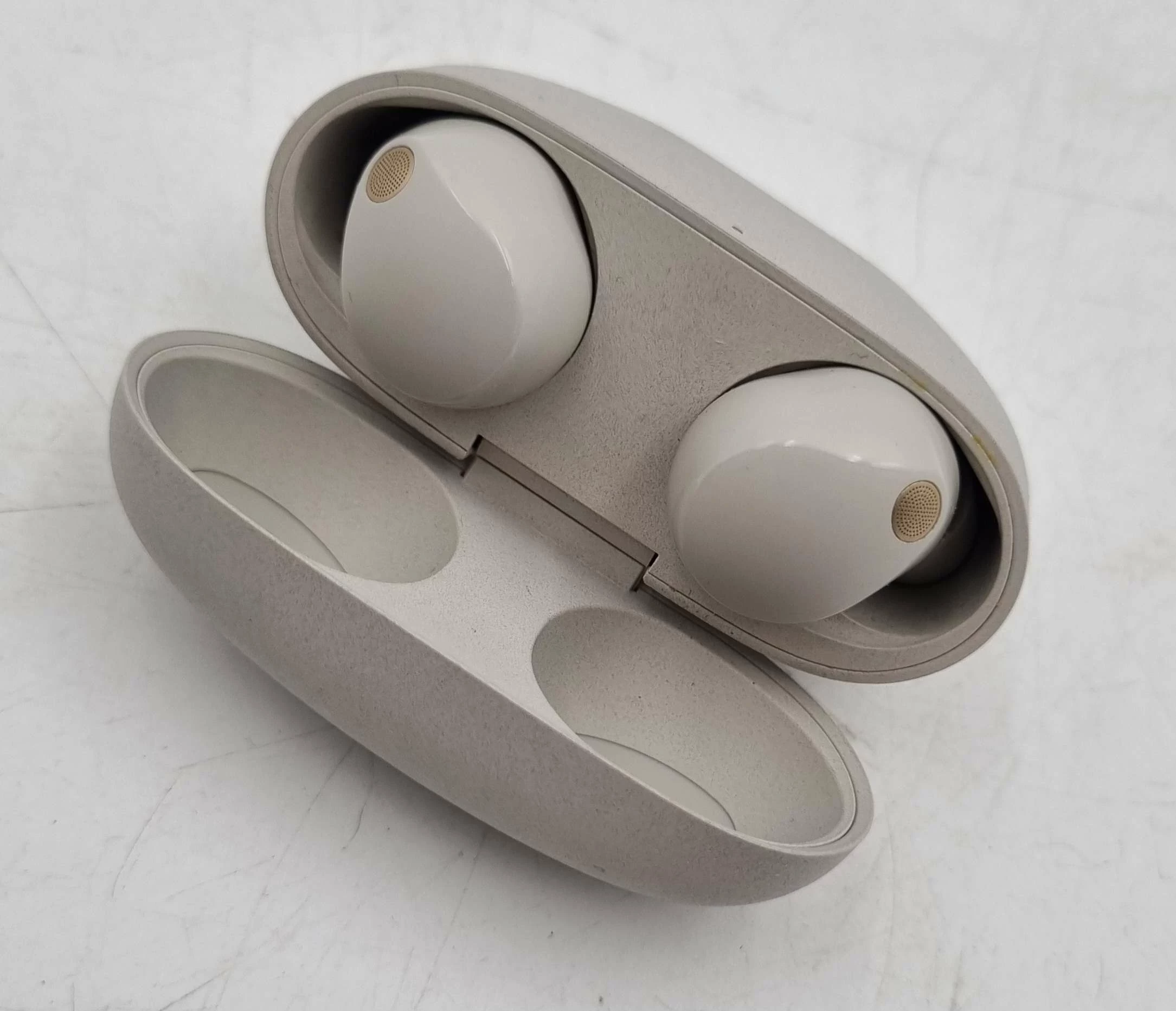 sluchawki-bezprzewodowe-sony-wf-1000xm5-kod-producenta-wf1000xm6sce7