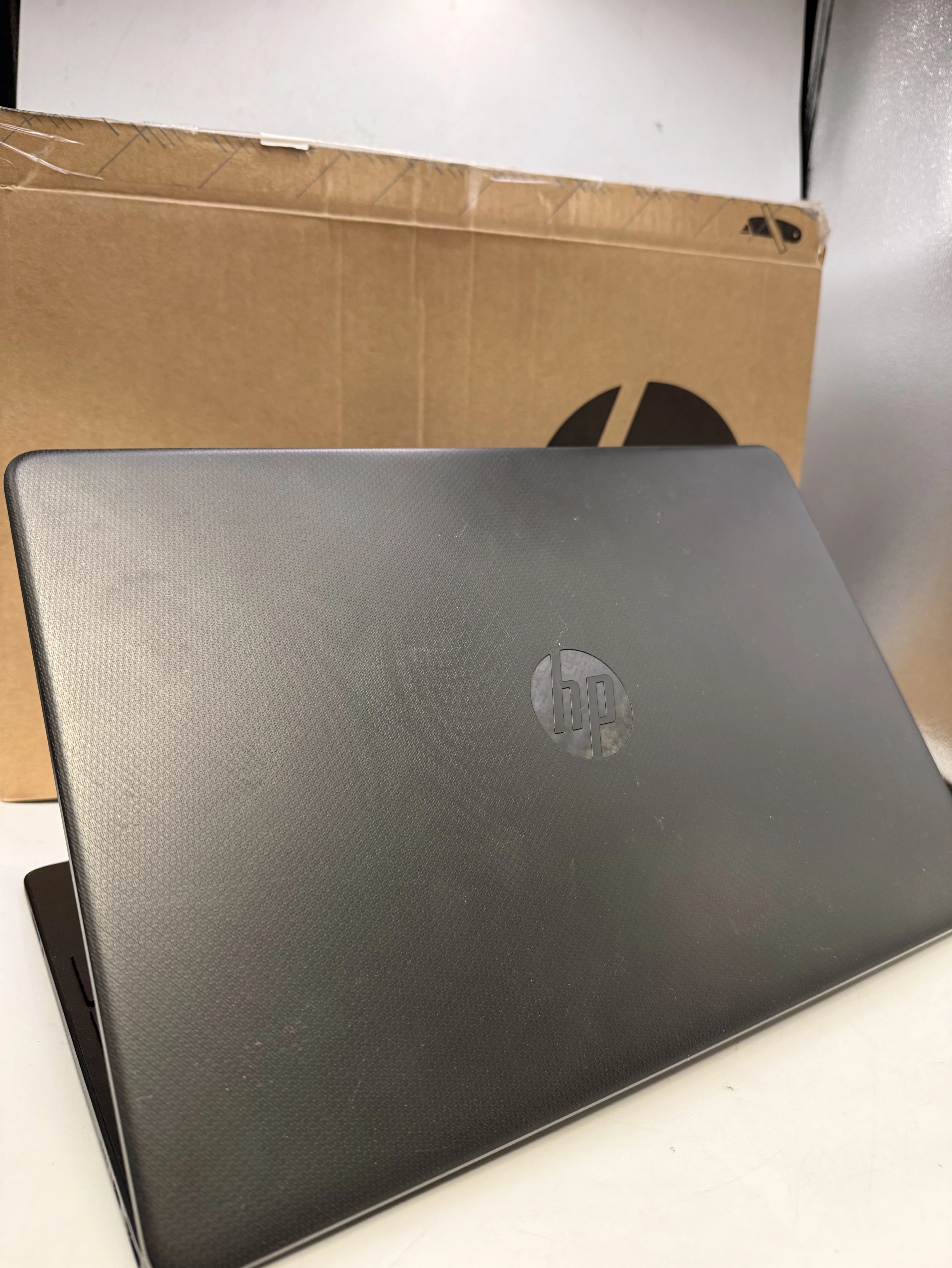 hp-15s-ryzen-5-3500u-pelny-zestaw-256-ssd-8gb-ram-liczba-rdzeni-procesora-4329-3