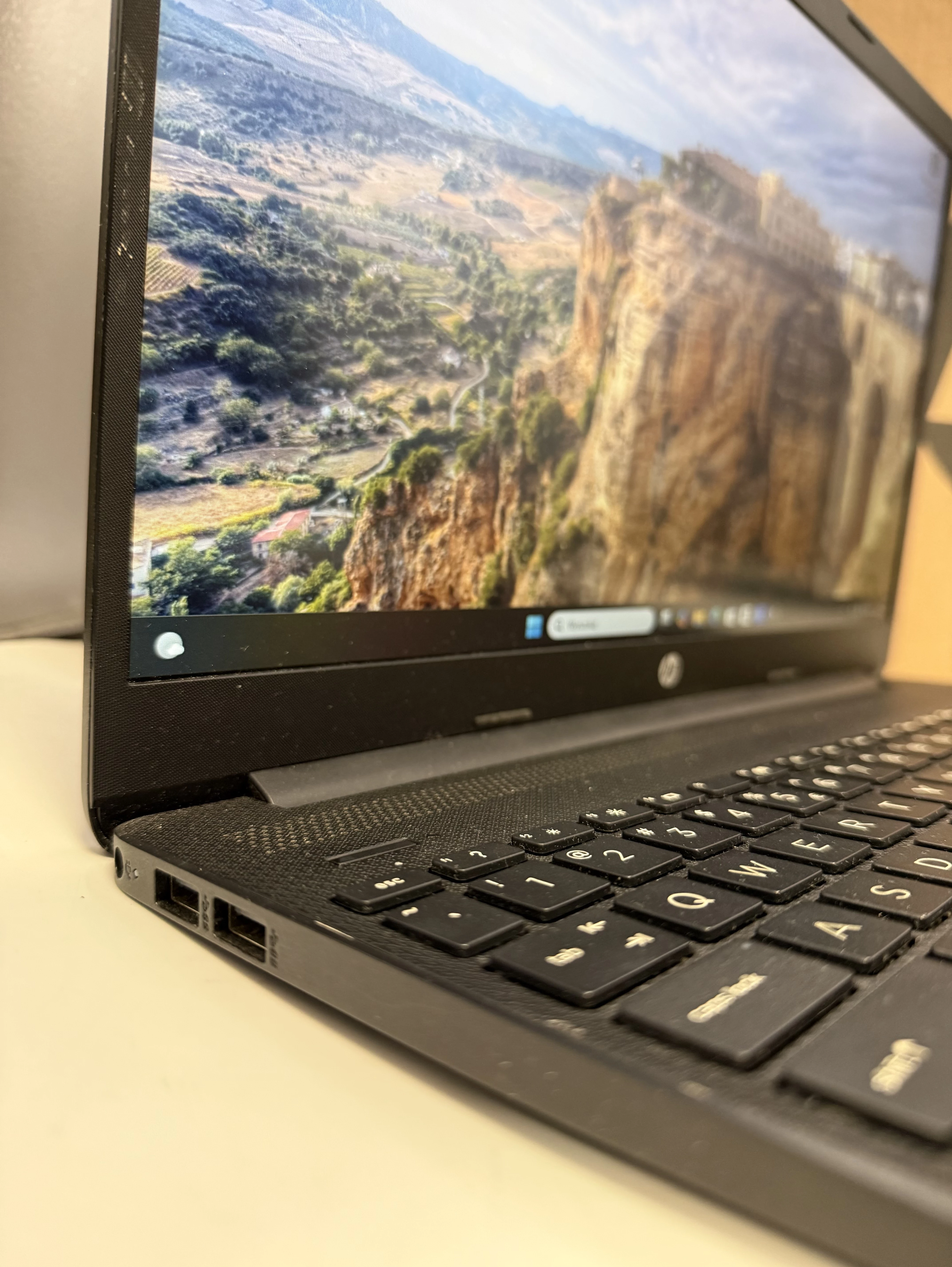 hp-15s-ryzen-5-3500u-pelny-zestaw-256-ssd-8gb-ram-ean-gtin-195161220692