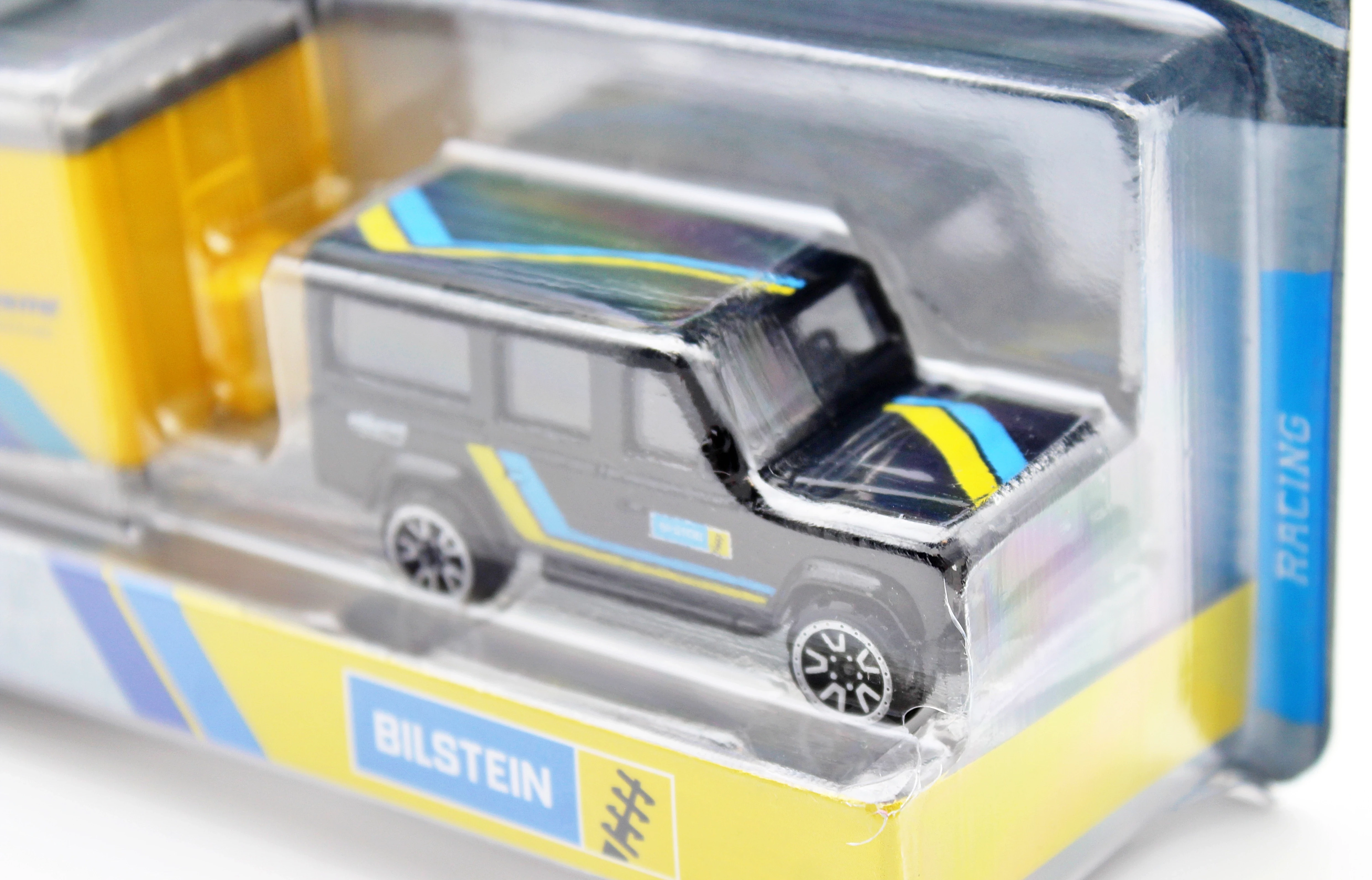 auto-metel-majorette-land-rover-defender-110-toyota-gr-supra-bilstein-marka-248811-1952477