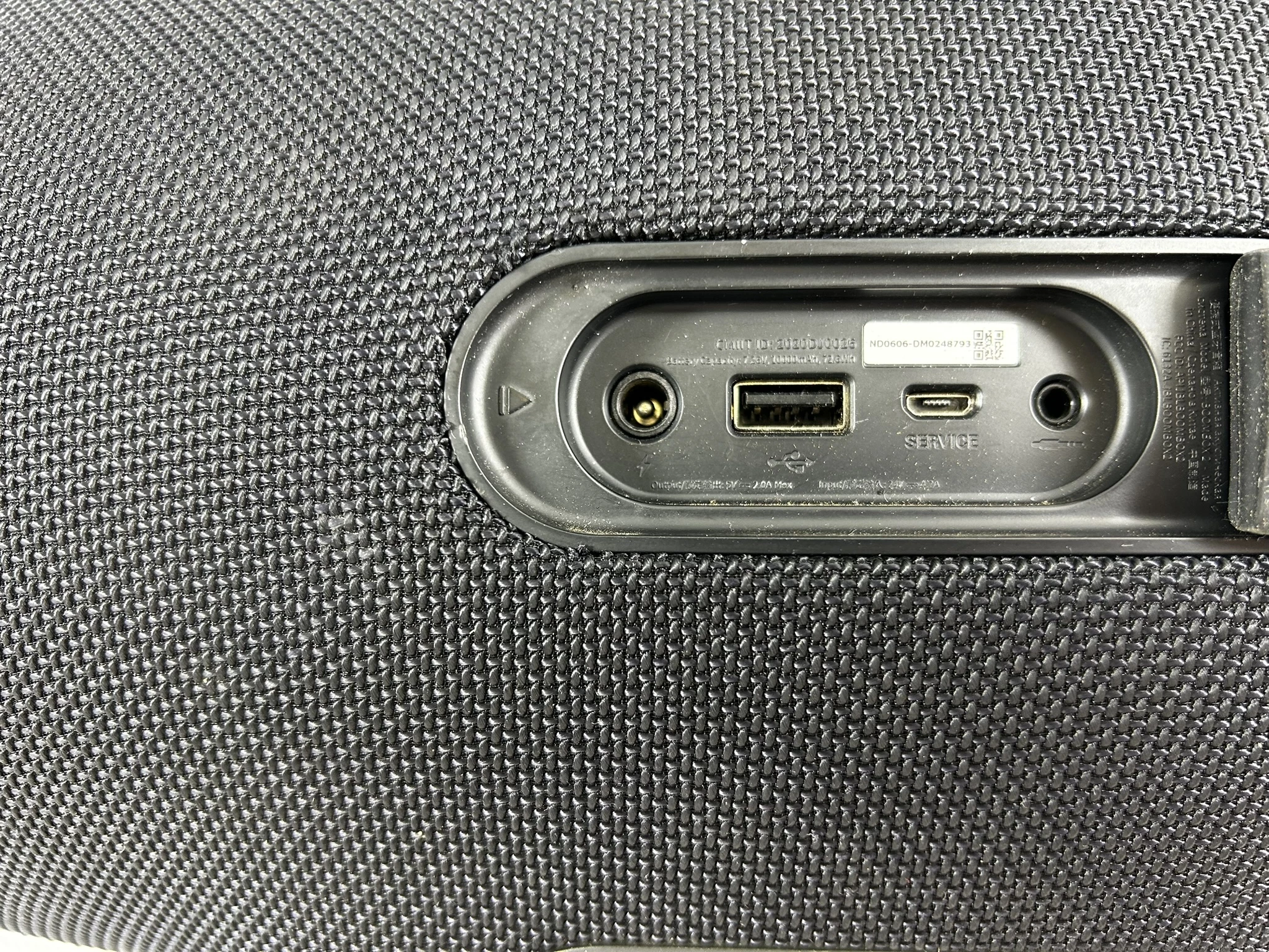 glosnik-przenosny-jbl-boombox-2-czarny-80-w-stan-11323-2