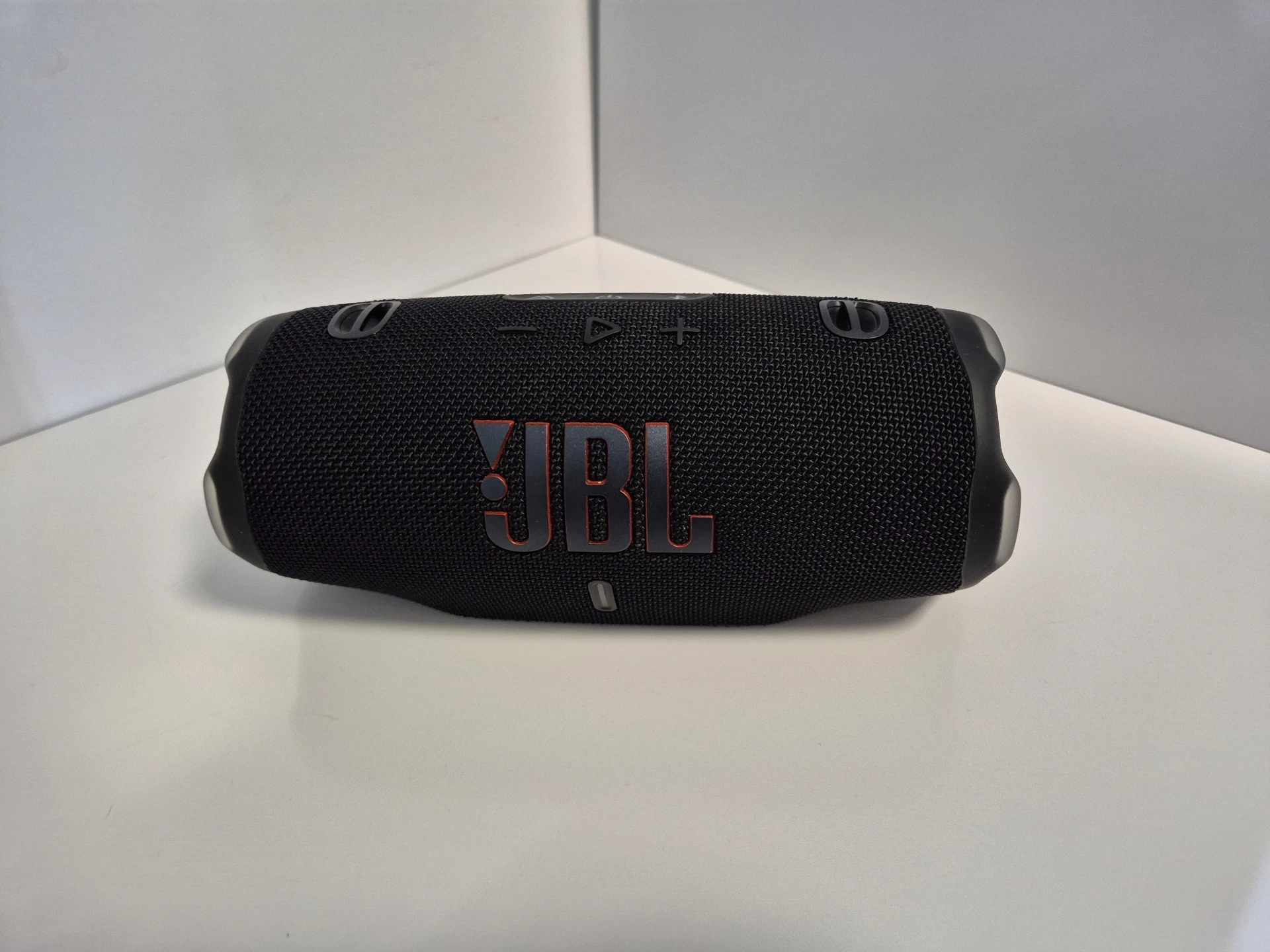 glosnik-jbl-charge-6-z-gwar-kod-producenta-charge6-blk