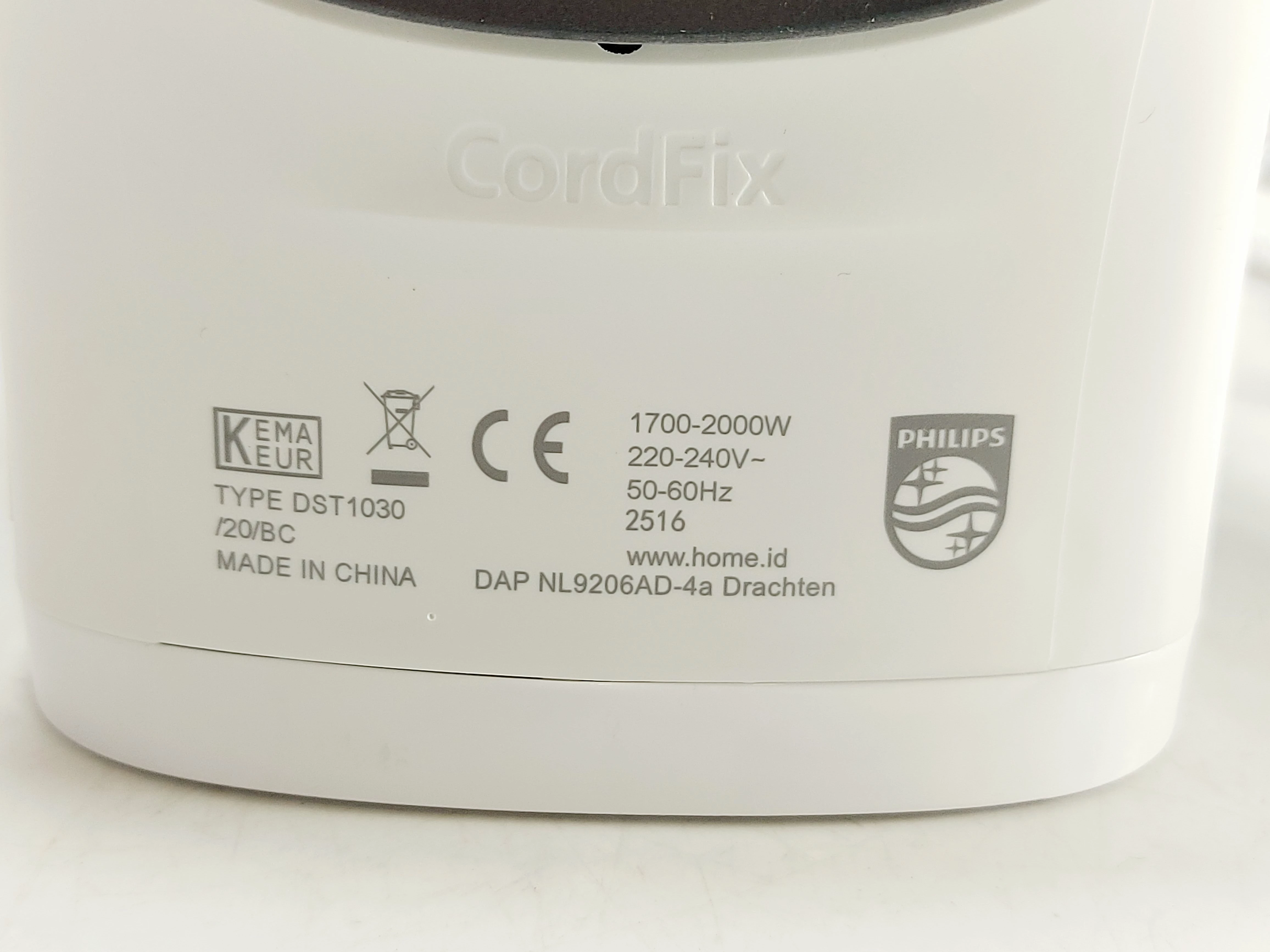 zelazko-parowe-philips-dst103020-2000w-1000-series-moc-200000