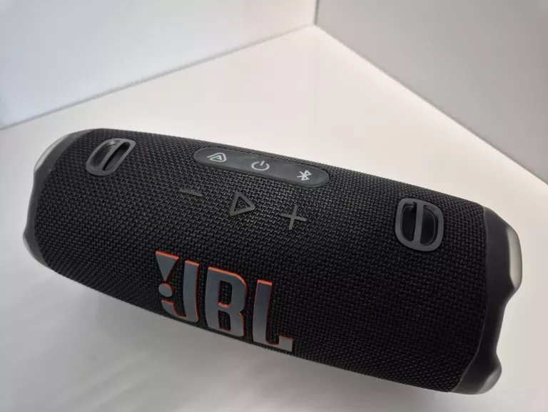 glosnik-jbl-charge-6-z-gwar-funkcje-221089-2