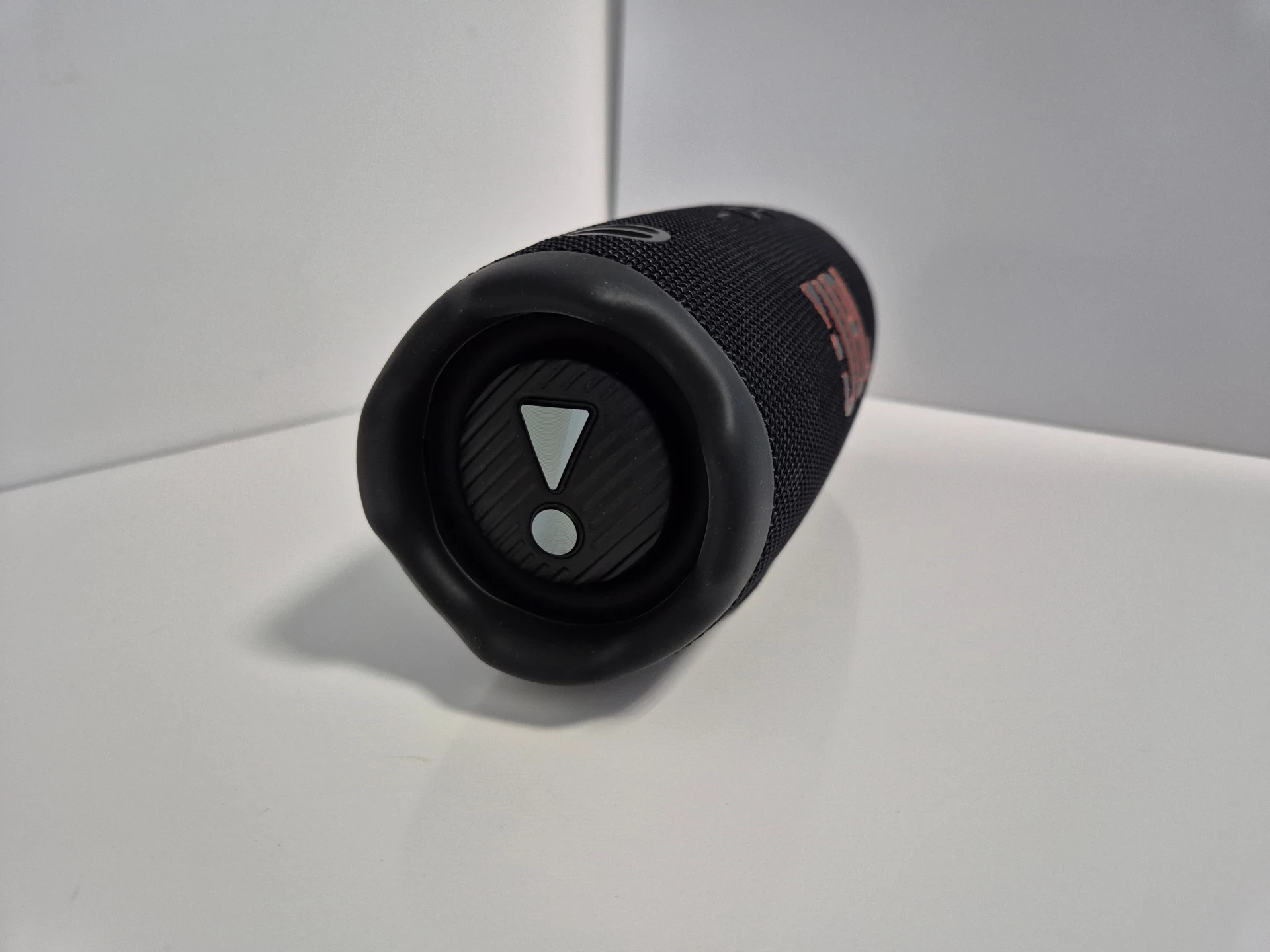 glosnik-jbl-charge-6-z-gwar-moc-4500