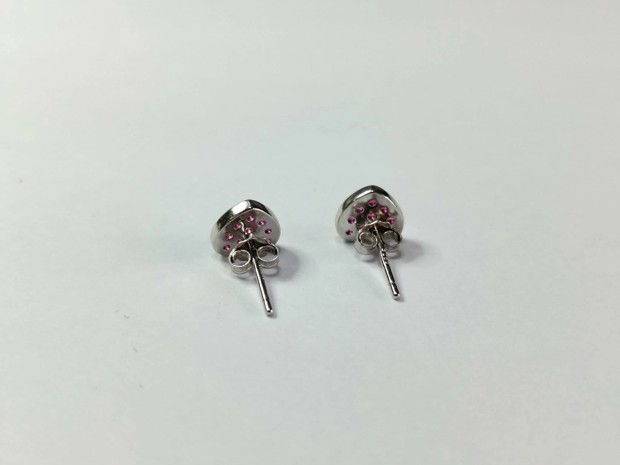 urocze-minimalistyczne-srebrne-kolczyki-serduszka-srebro-925-100-g-rodzaj-zapiecia-2207-1