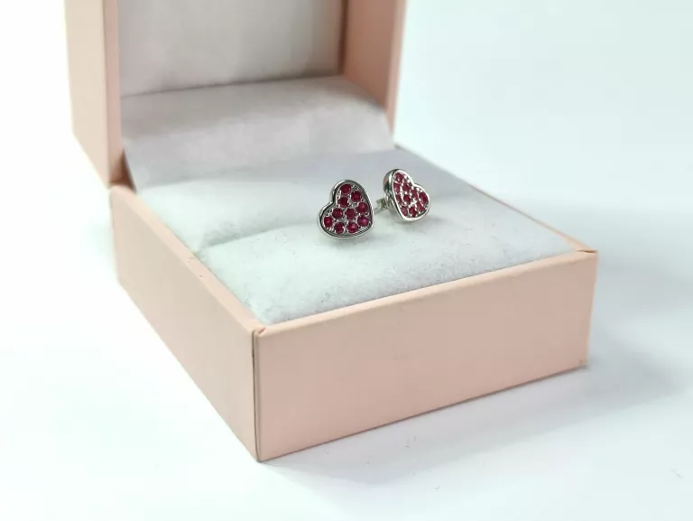 urocze-minimalistyczne-srebrne-kolczyki-serduszka-srebro-925-100-g-kamien-17088-128