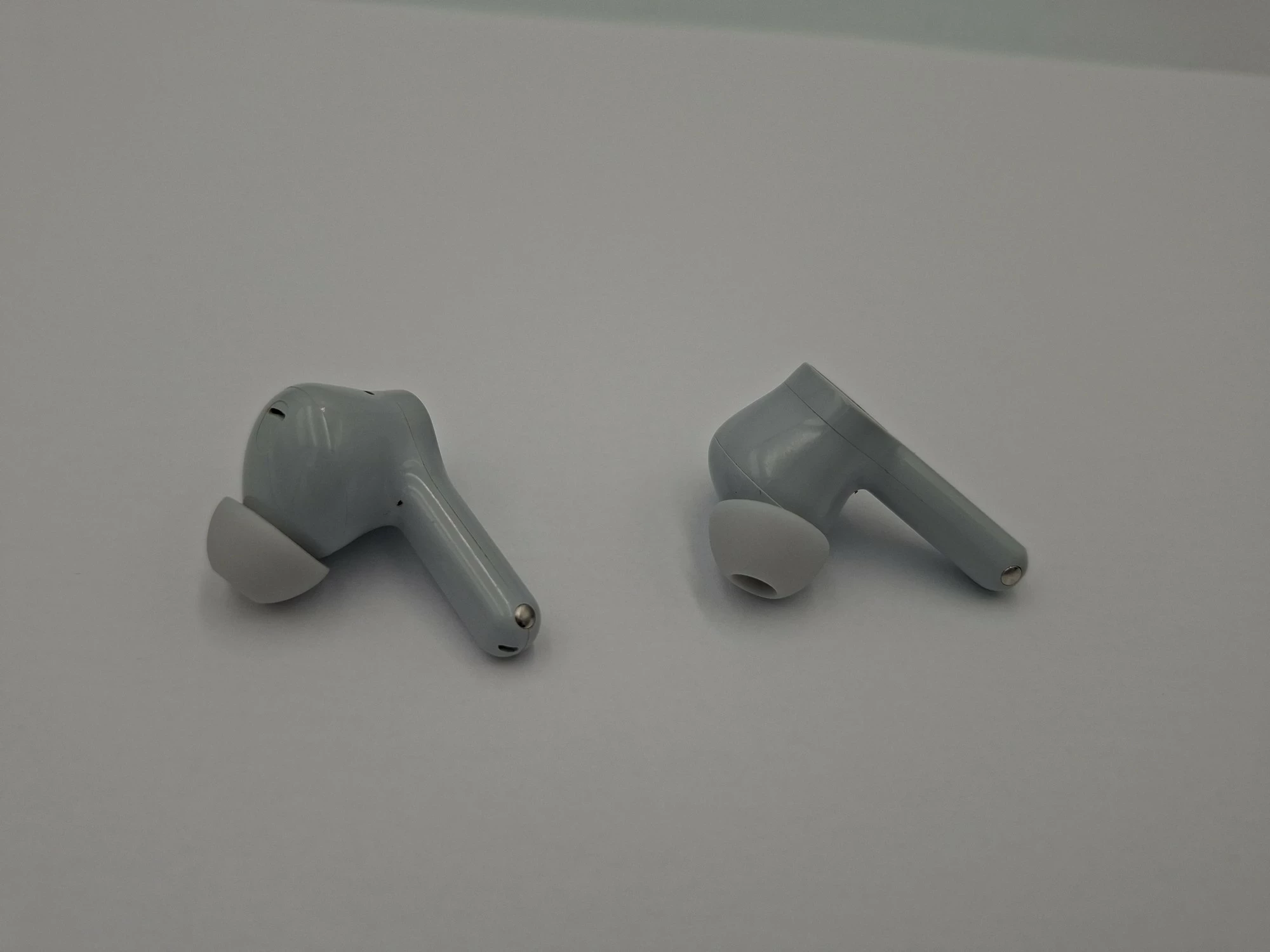 sluchawki-realme-buds-t200-lite-kolor-dominujacy-129357-3