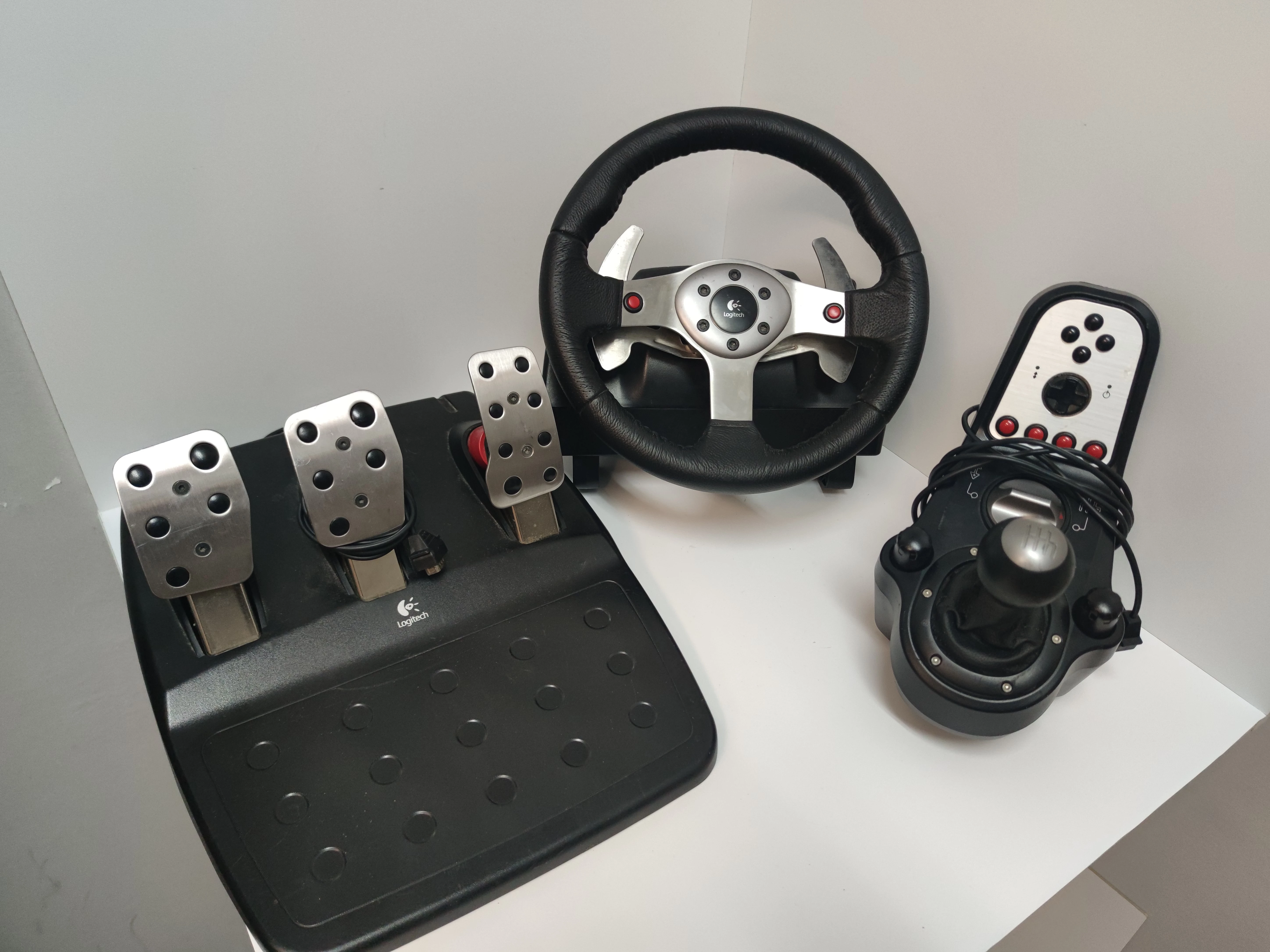 kierownica-logitech-g25-racing-wheel-jagiellonska-14-sanok-tsc2-spj
