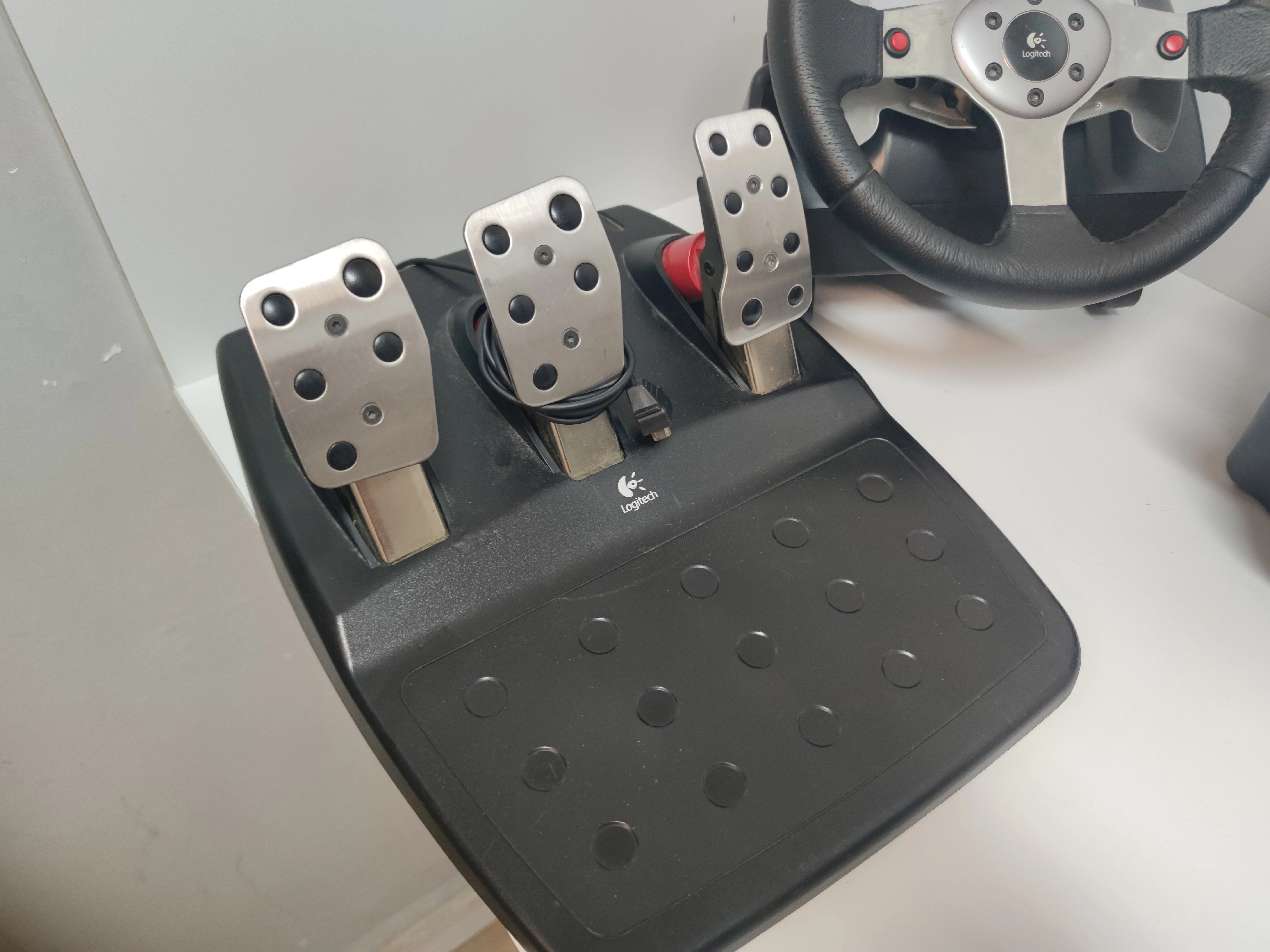 kierownica-logitech-g25-racing-wheel-kod-producenta-963416-0914