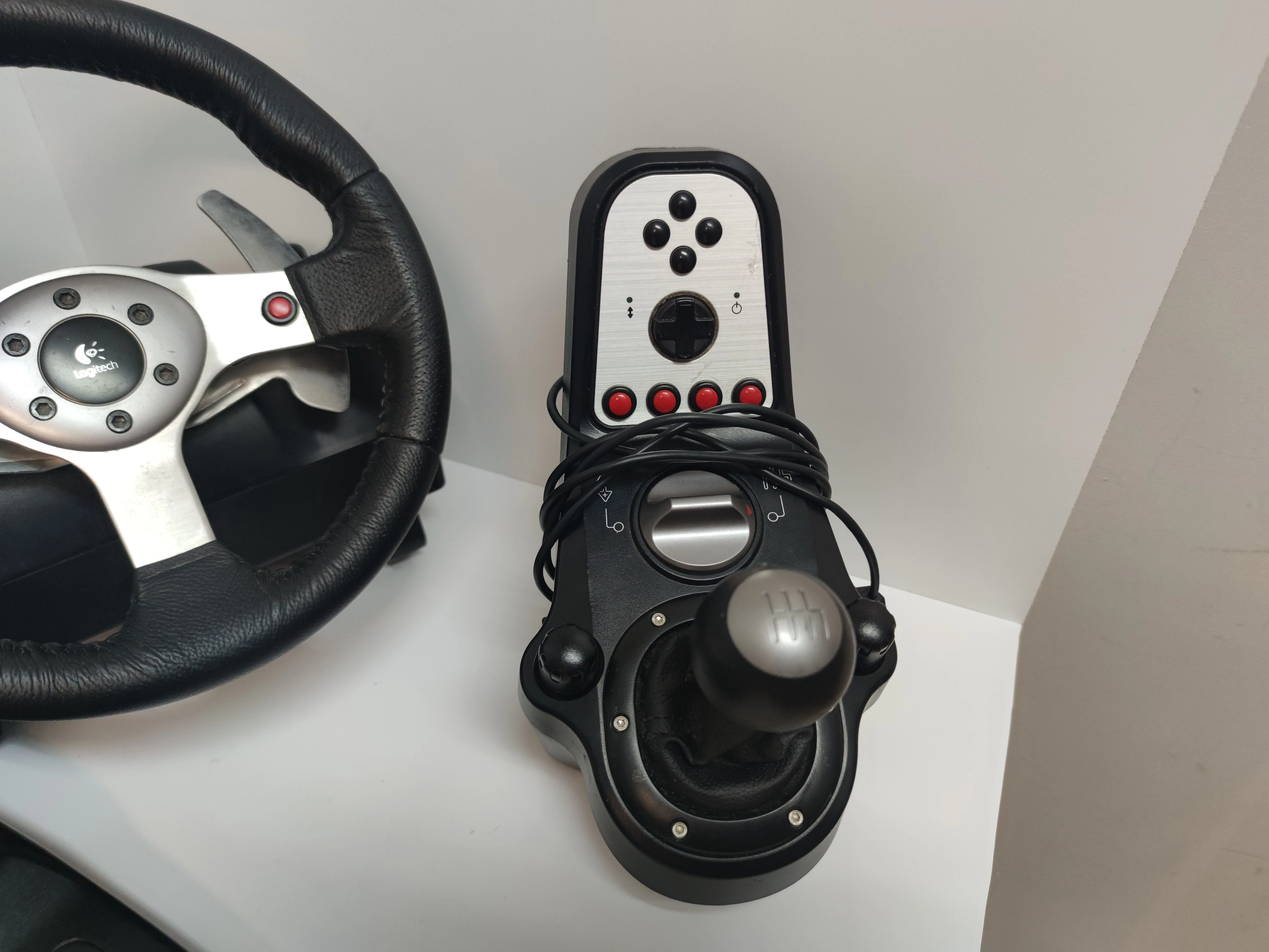 kierownica-logitech-g25-racing-wheel-marka-248811-1142682