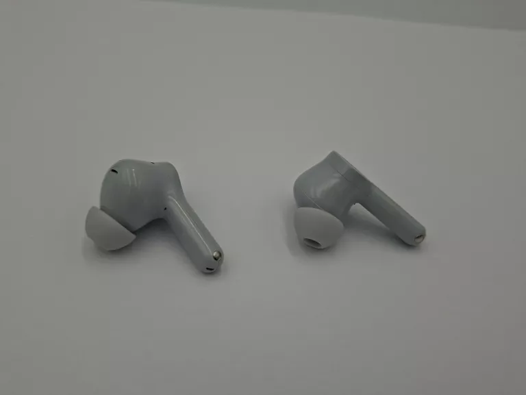 sluchawki-realme-buds-t200-lite-kolor-dominujacy-129357-3