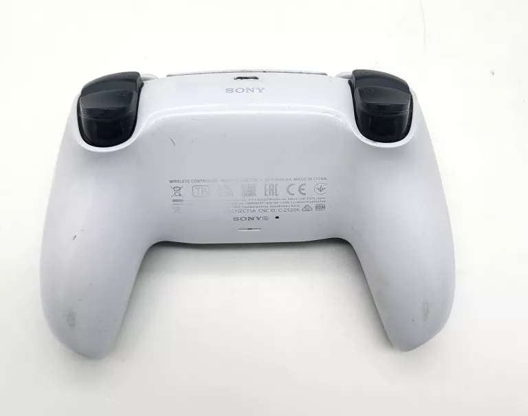 konsola-ps5-2x-pad-stan-11323-2