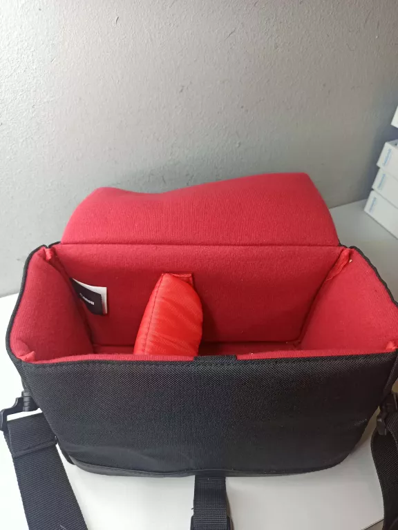 torba-fotograficzna-canon-sb130-czarna-model-sb130