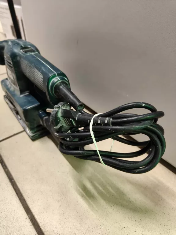 szlifierka-oscylacyjna-black-decker-cd400-135w-kod-producenta-black-decker-cd400