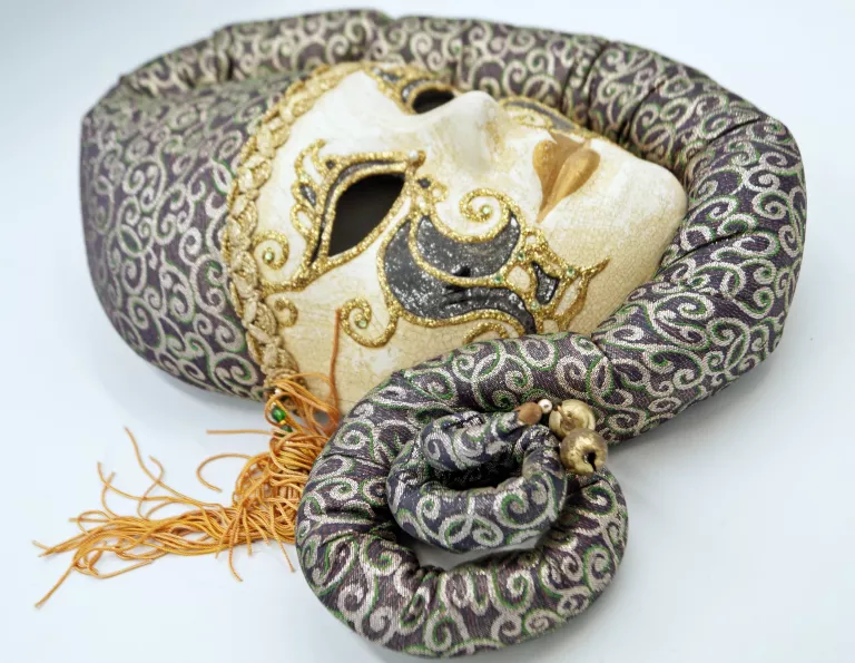 vincenzo-manzini-carnevale-mask-blazen-orginalna-wencka-maska-sciena-wysokosc-produktu-30