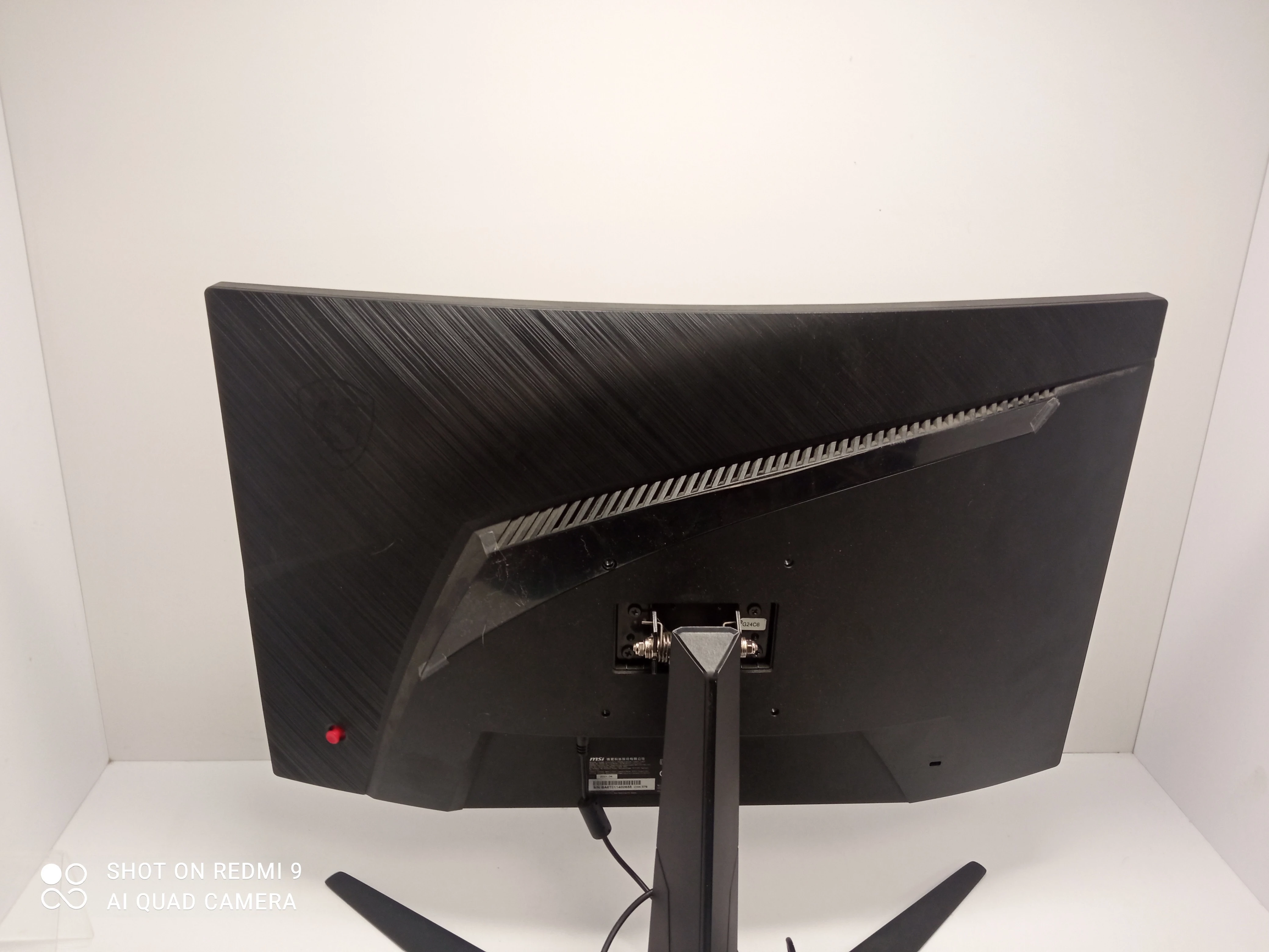 monitor-msi-165-hz-przekatna-ekranu-cale-2700