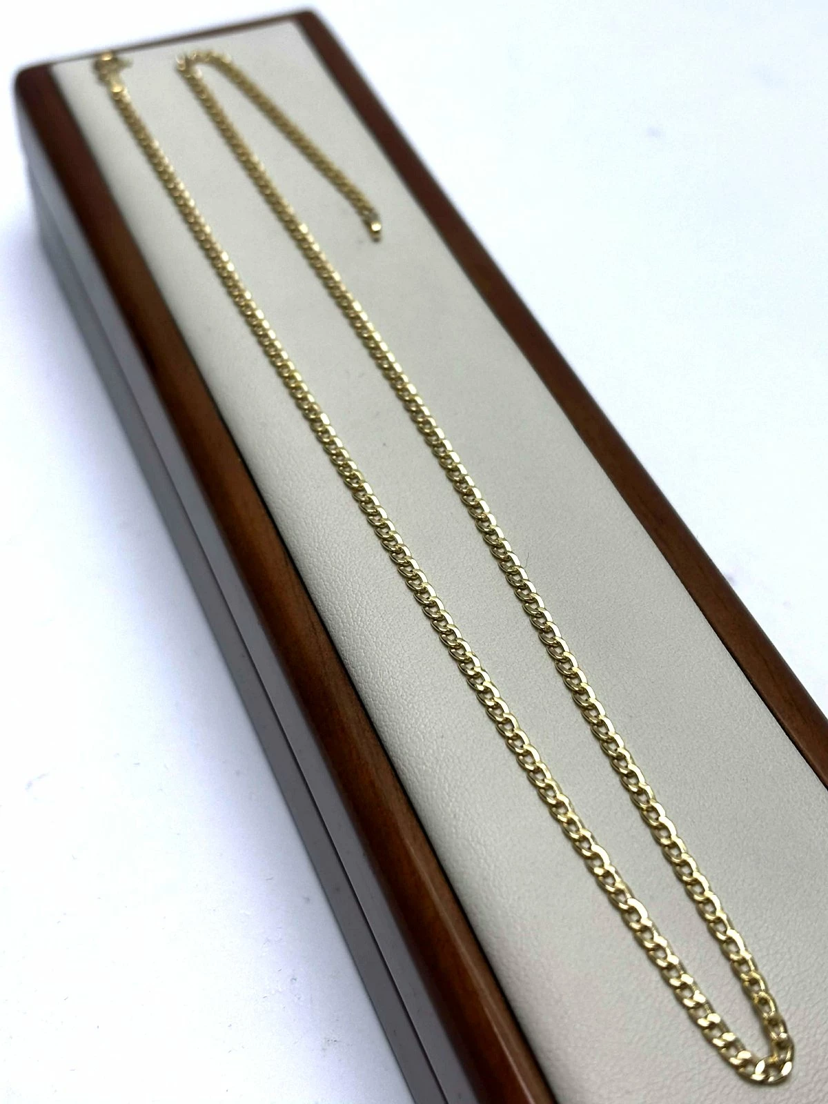 piekny-zloty-lancuszek-p585-229g-45cm-stan-11323-2