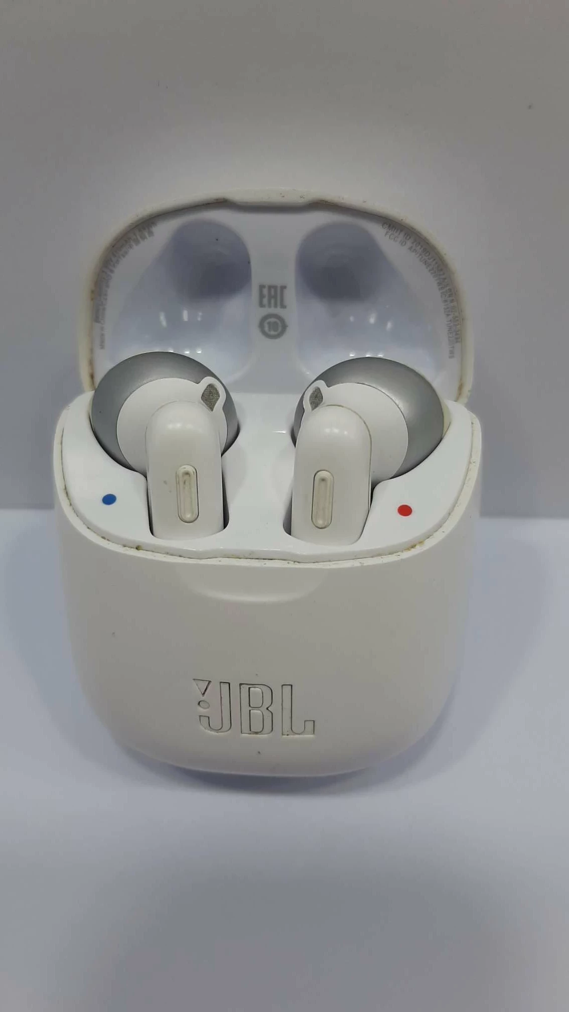 jbl-tune-220-tws-batalionow-3a-plock