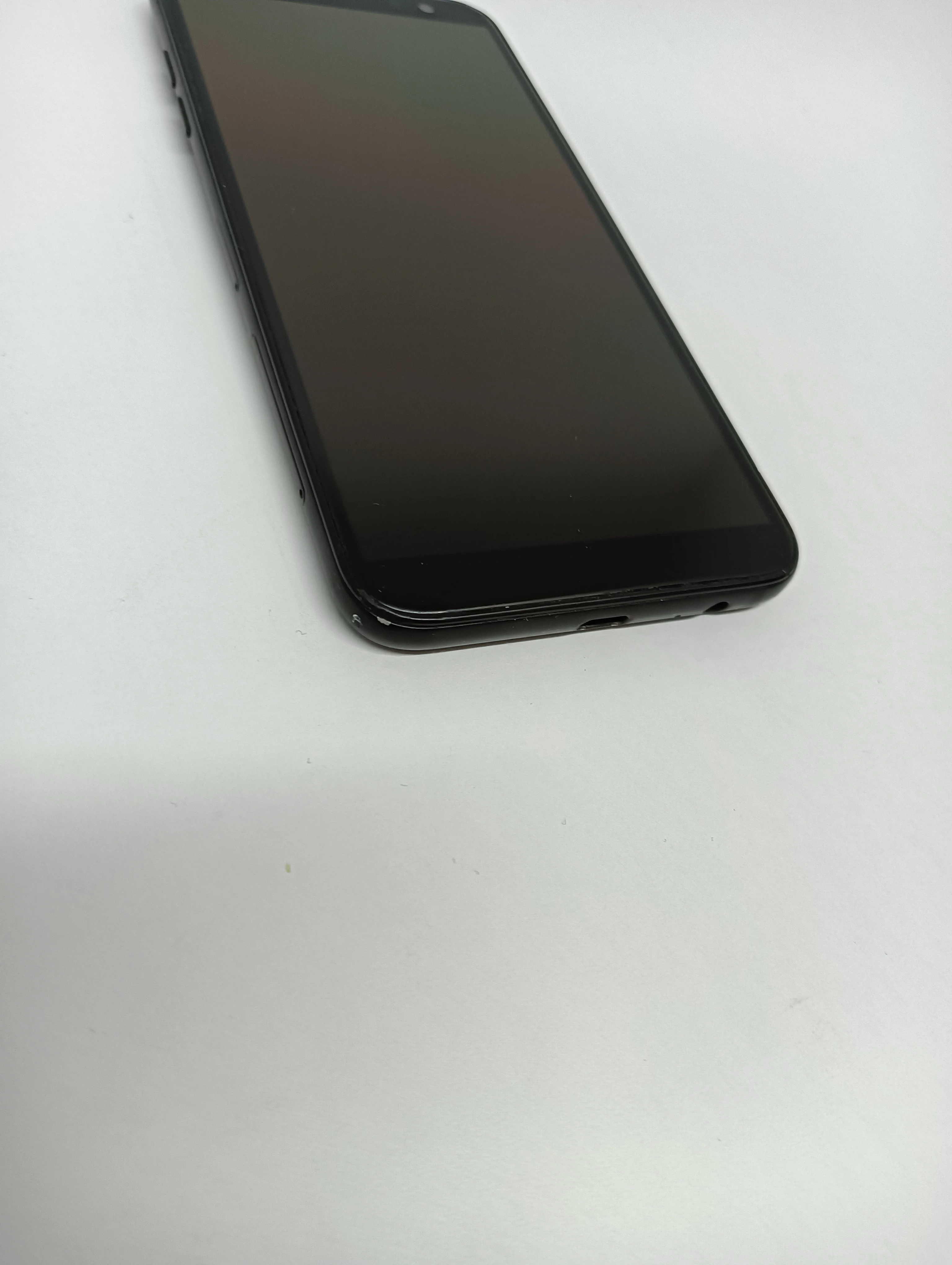 telefon-samsung-galaxy-a6-stan-11323-2