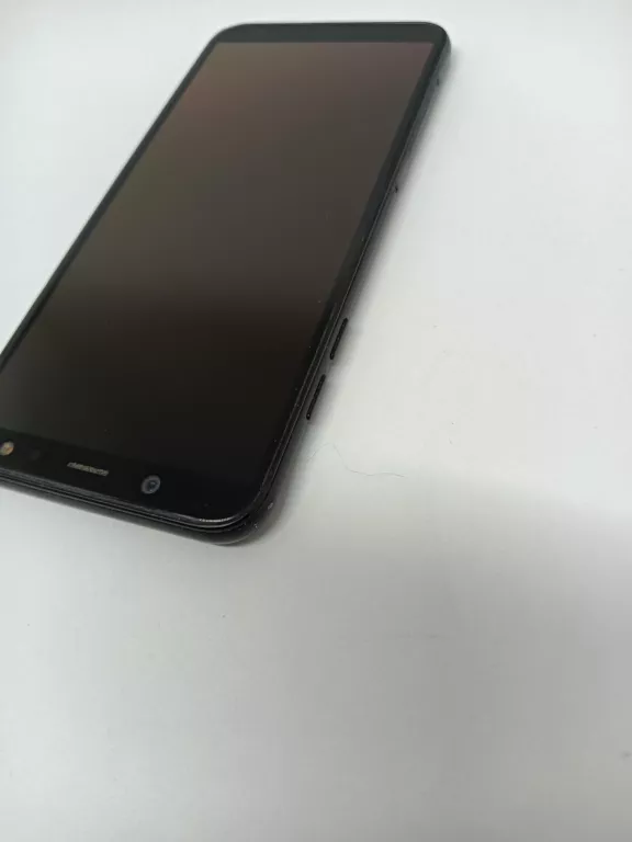 telefon-samsung-galaxy-a6-przekatna-ekranu-560