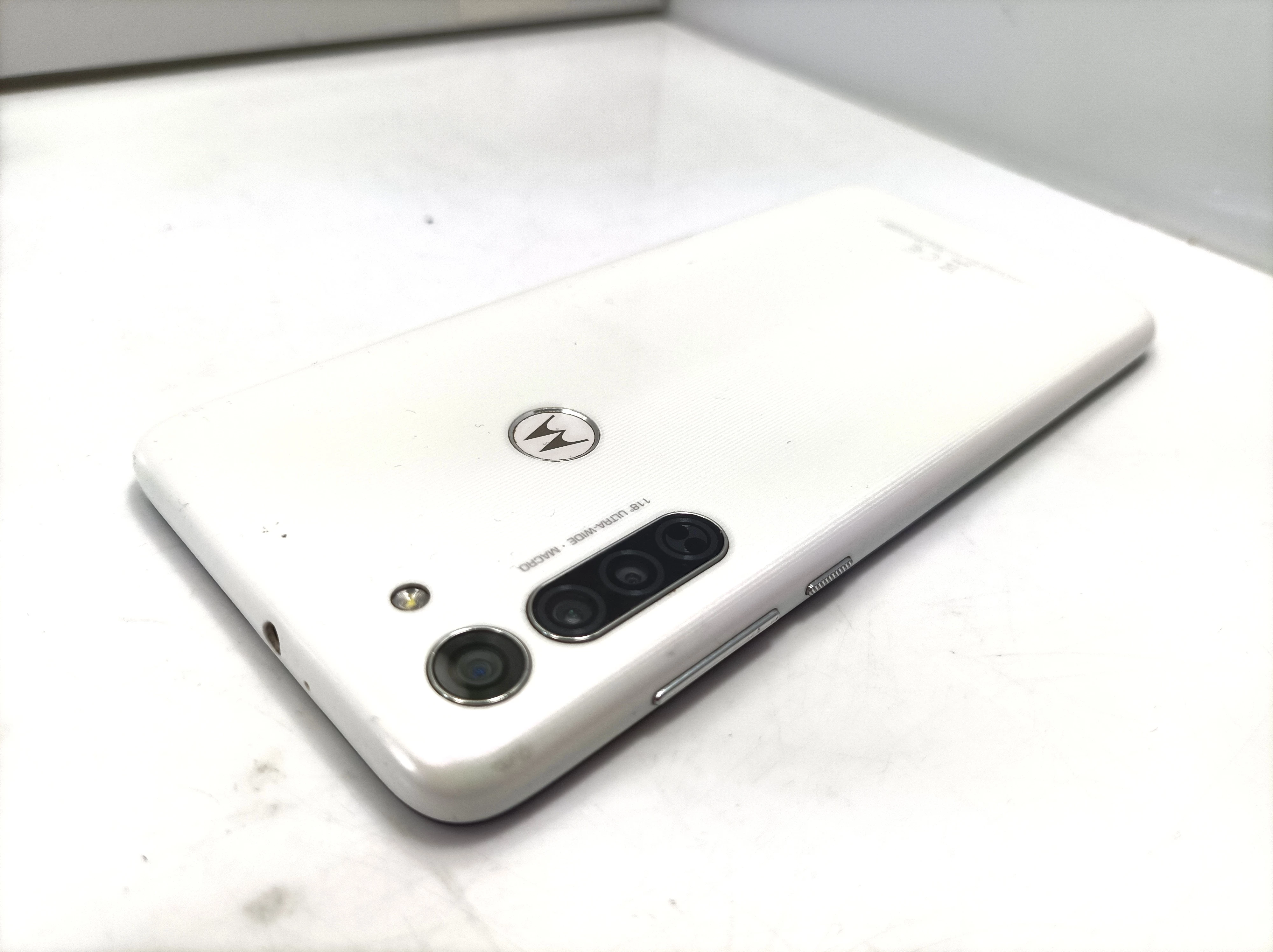 telefon-motorola-moto-g8-power-464gb-wbudowana-pamiec-202869-214193