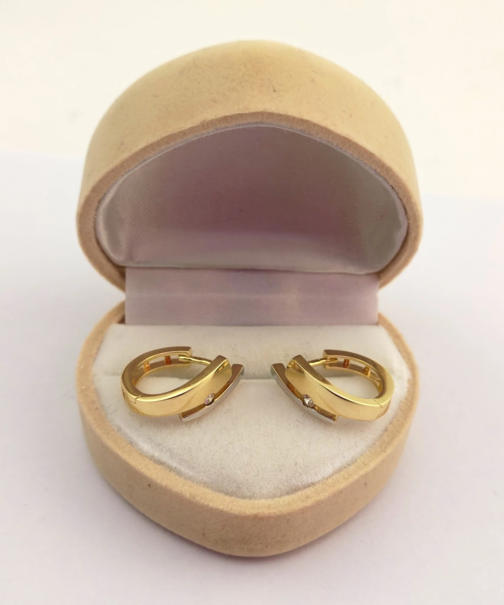 zlote-kolczyki-z-bialym-zlotem-kolka-cyrkonie-585-303g-material-15835-2