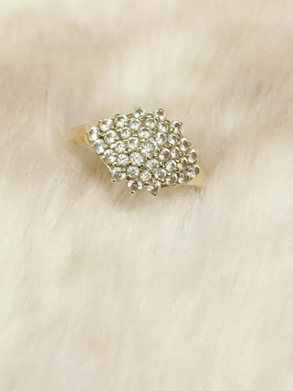 zloty-pierscionek-z-cyrkoniami-p585-r12-230g-sienkiewicza-58a-malbork