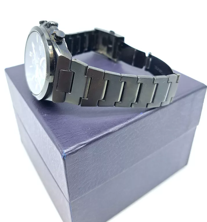 zegarek-casio-edifice-efs-s630-stan-11323-2