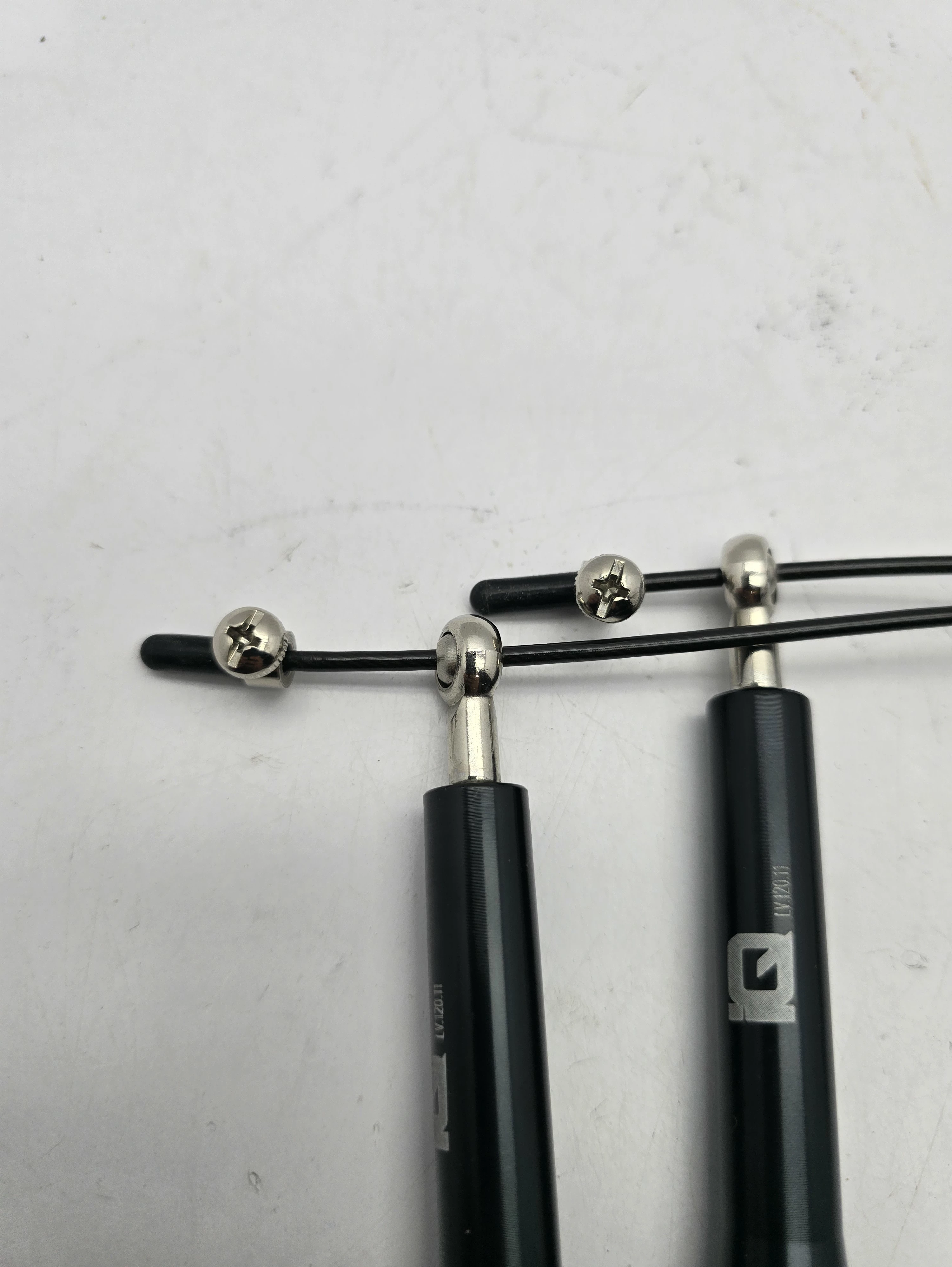 skakanka-szybkosciowa-iq-projump-metalowa-linka-kod-producenta-92800358535