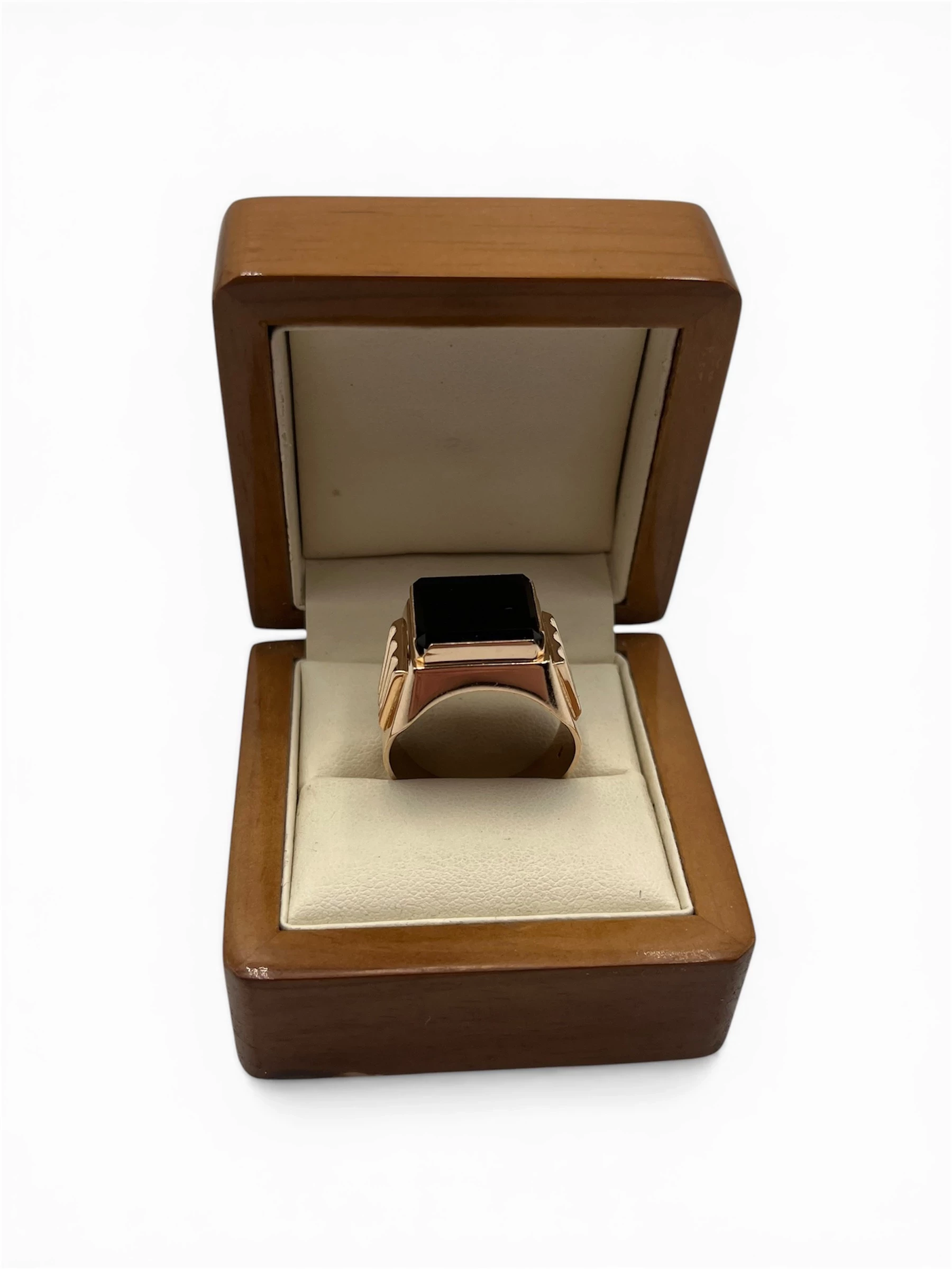 piekny-meski-zloty-sygnet-1351g-585-r29-stan-11323-2