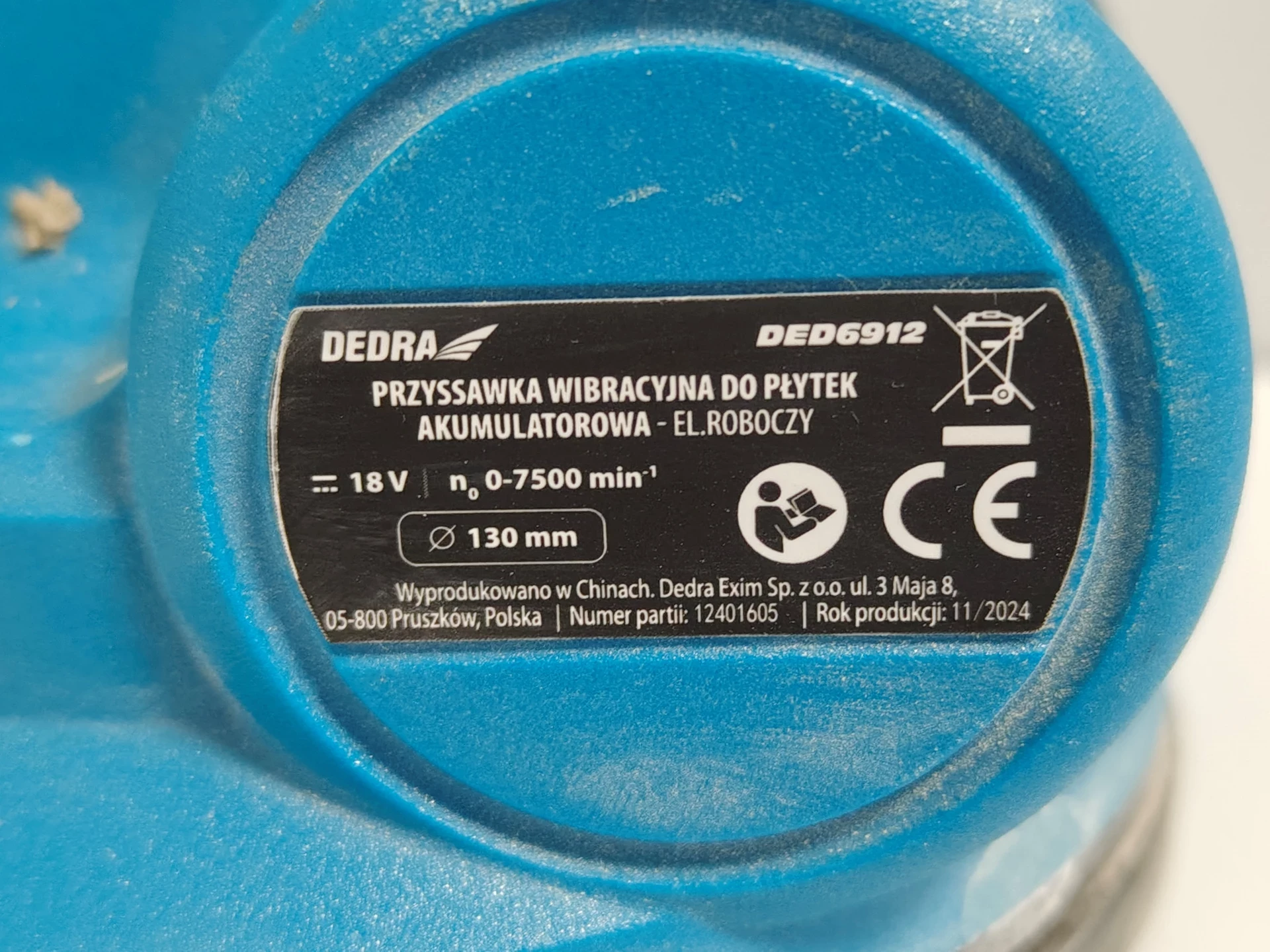 przyssawka-wibracyjna-do-plytek-dedra-ded6912-aku-18v-2ah-waga-urzadzenia-130