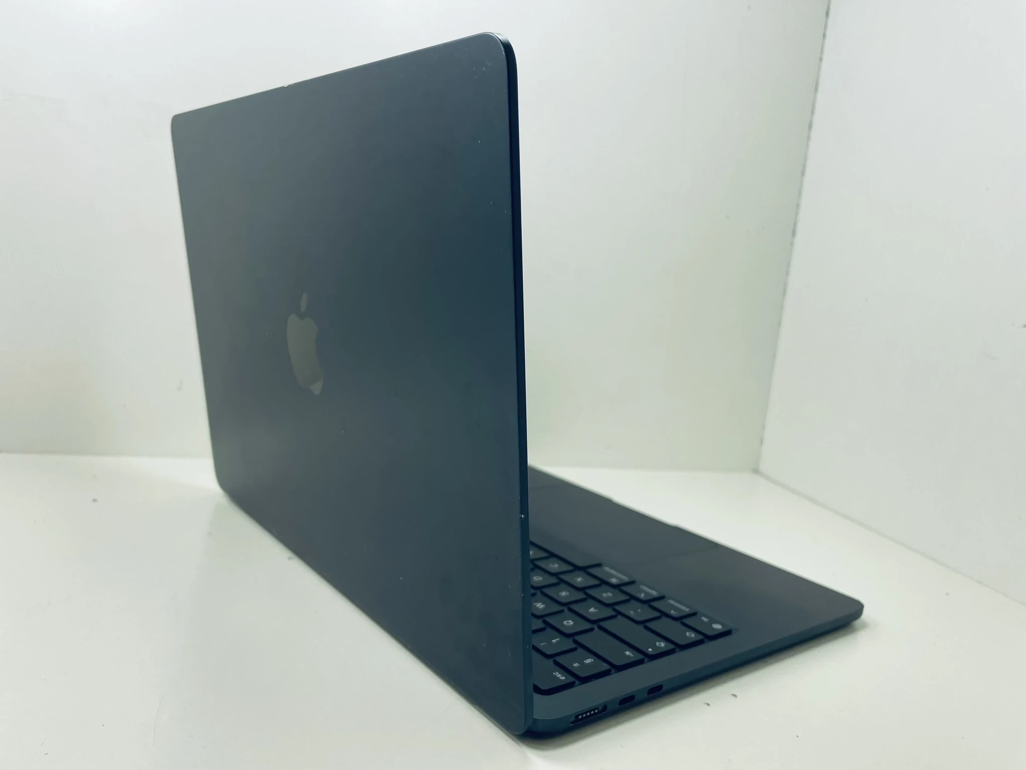 laptop-apple-macbook-air-2025-136-m4-stan-11323-2