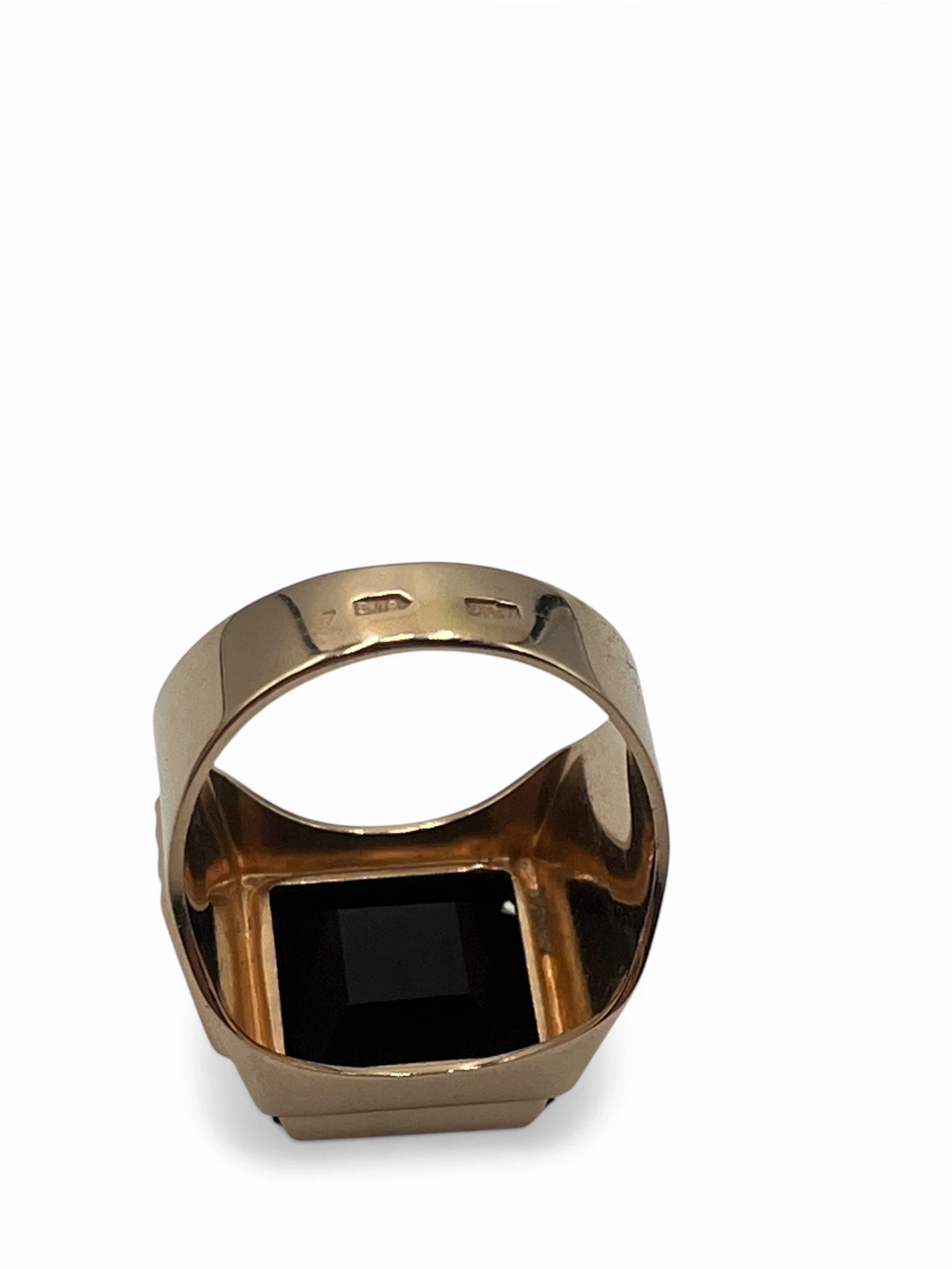 piekny-meski-zloty-sygnet-1351g-585-r29-kod-producenta-piekny-meski-zloty-sygnet-1351g-585