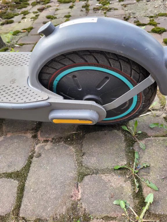 hulajnoga-elektryczna-motus-scooty-10-lad-waga-1250