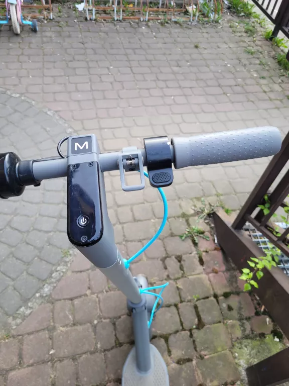 hulajnoga-elektryczna-motus-scooty-10-lad-moc-silnika-35000