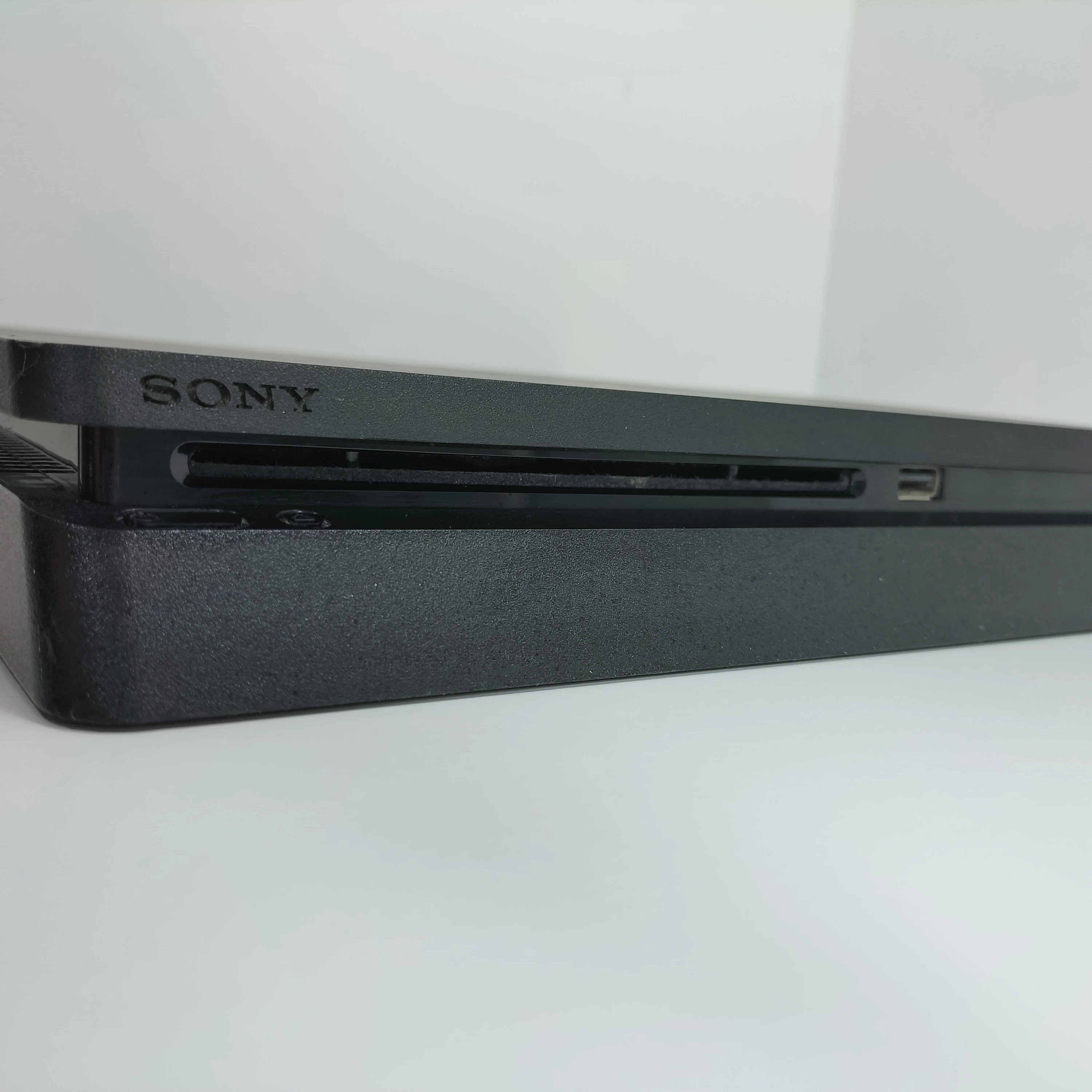 playstation-4-1tb-z-3-grami-mega-okazja-ean-gtin-0711719975601