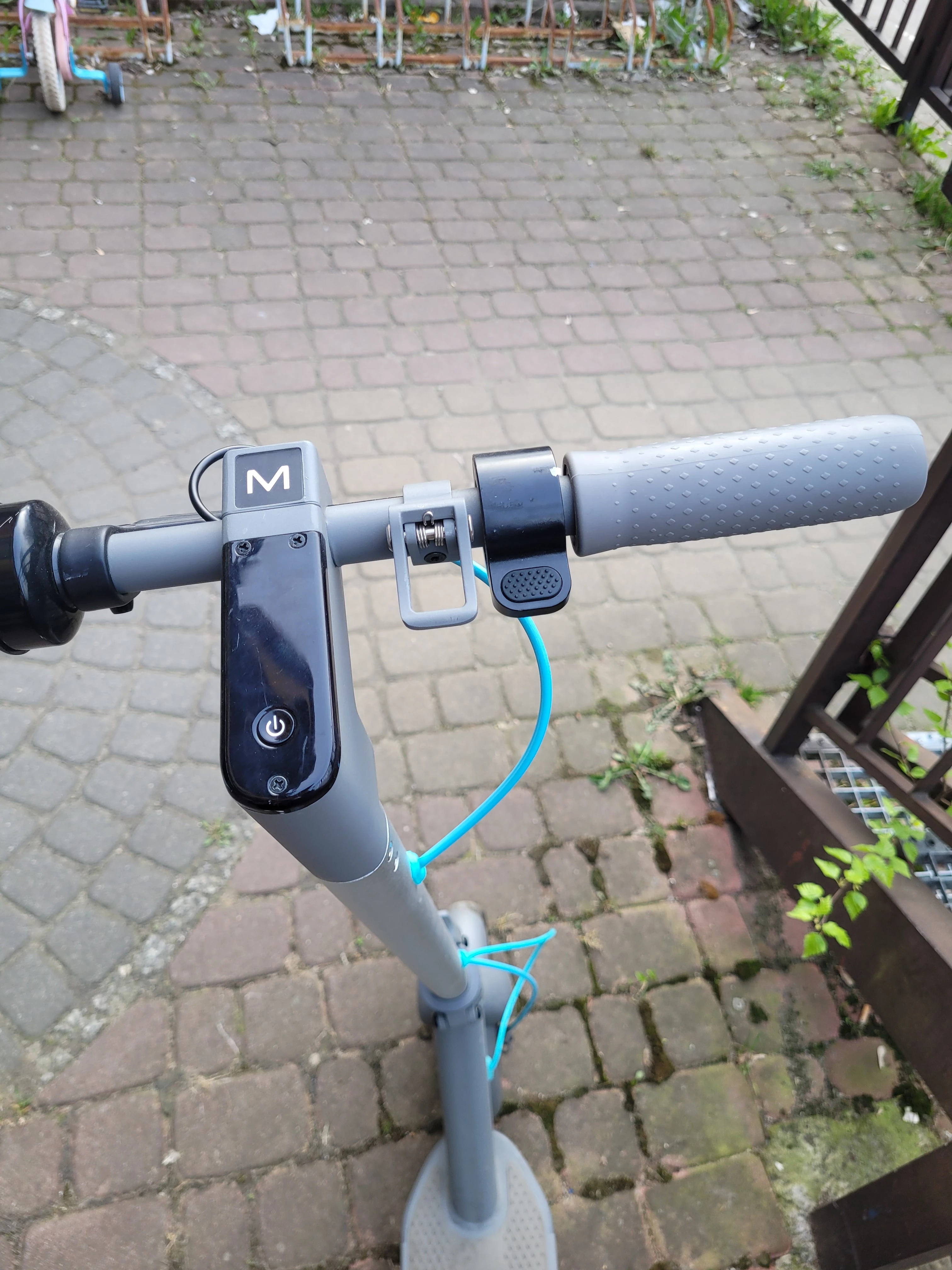 hulajnoga-elektryczna-motus-scooty-10-lad-moc-silnika-35000