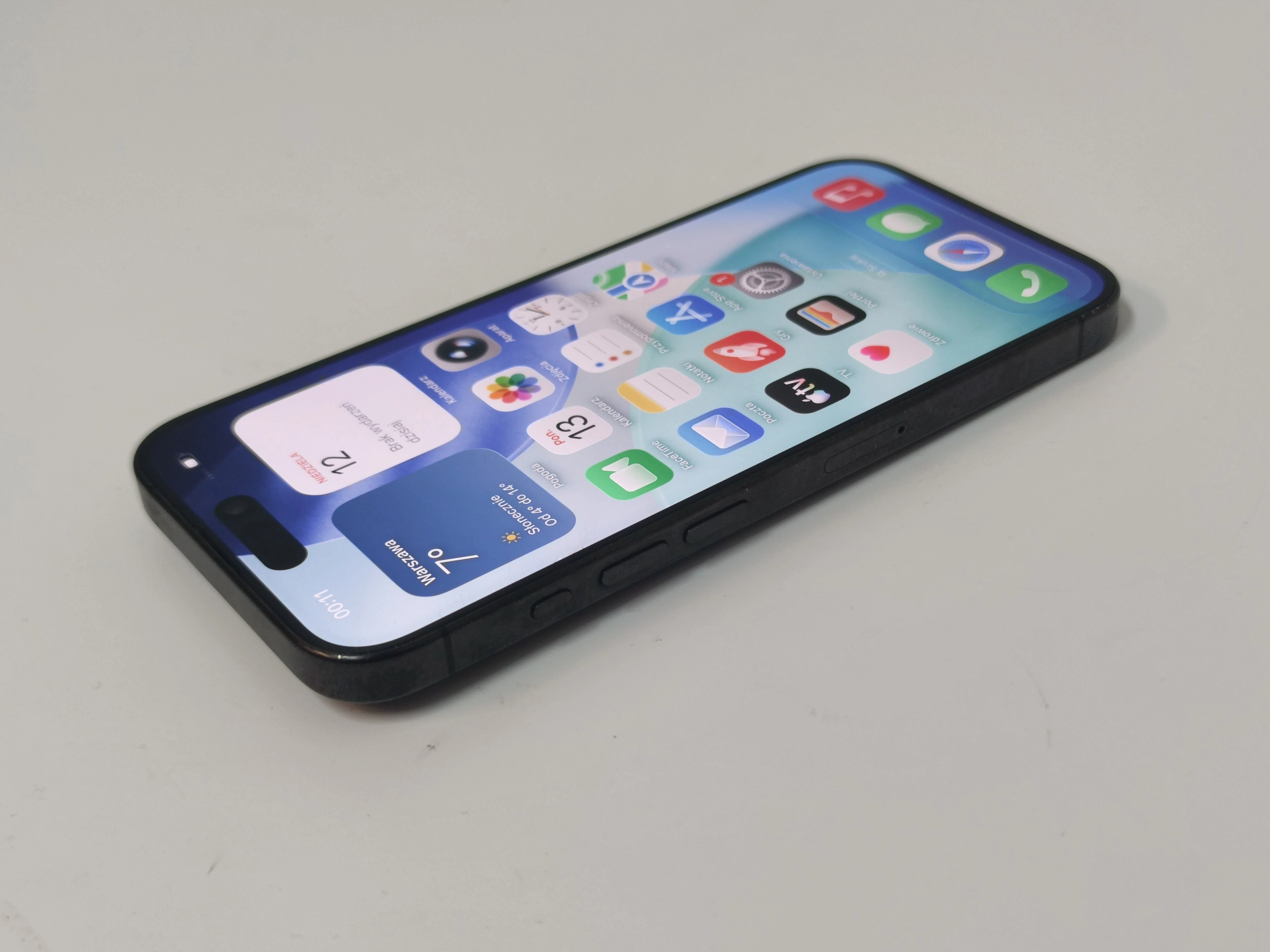 telefon-apple-iphone-15-pro-88-256-gb-przekatna-ekranu-610