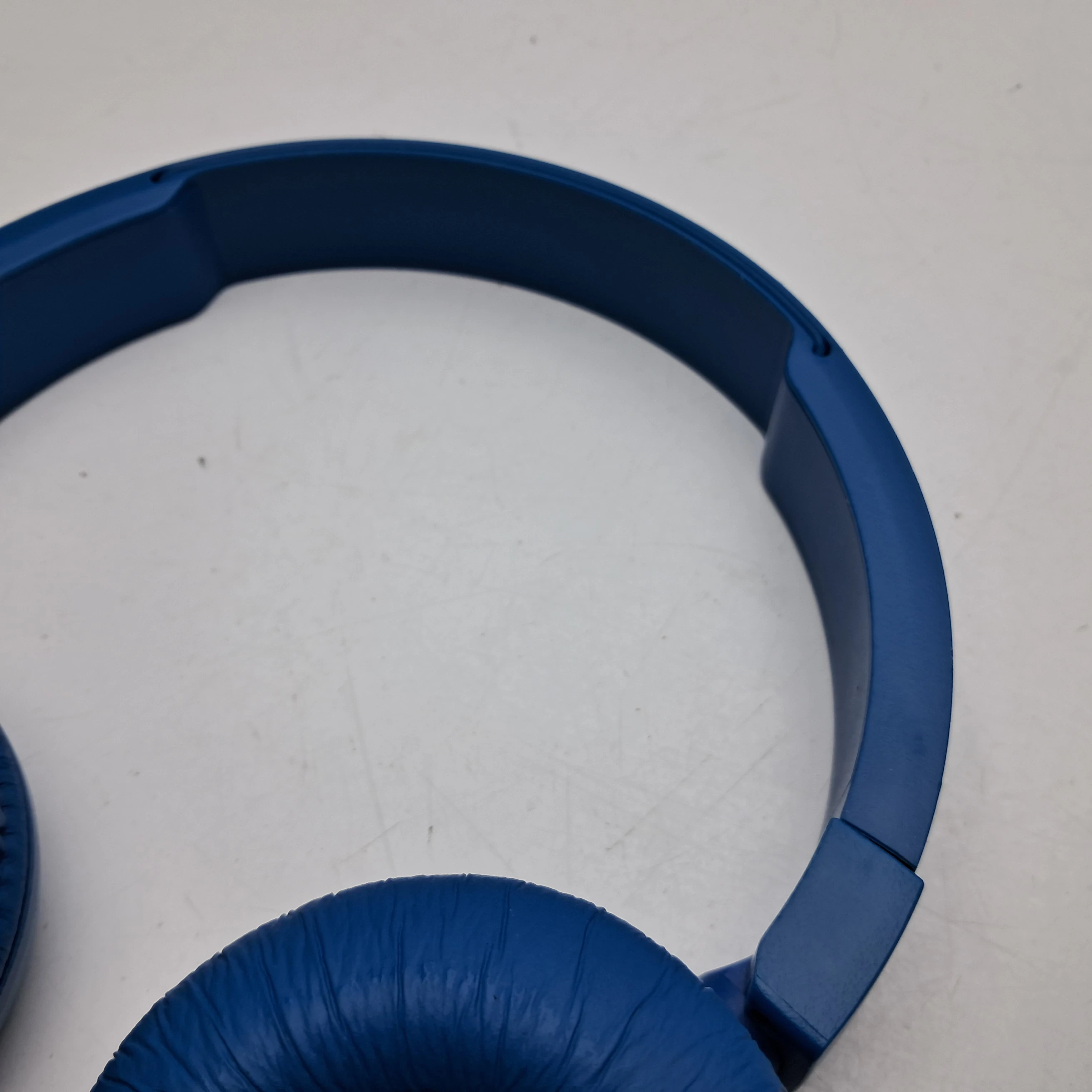 sluchawki-jbl-niebieskie-kolor-dominujacy-129357-5