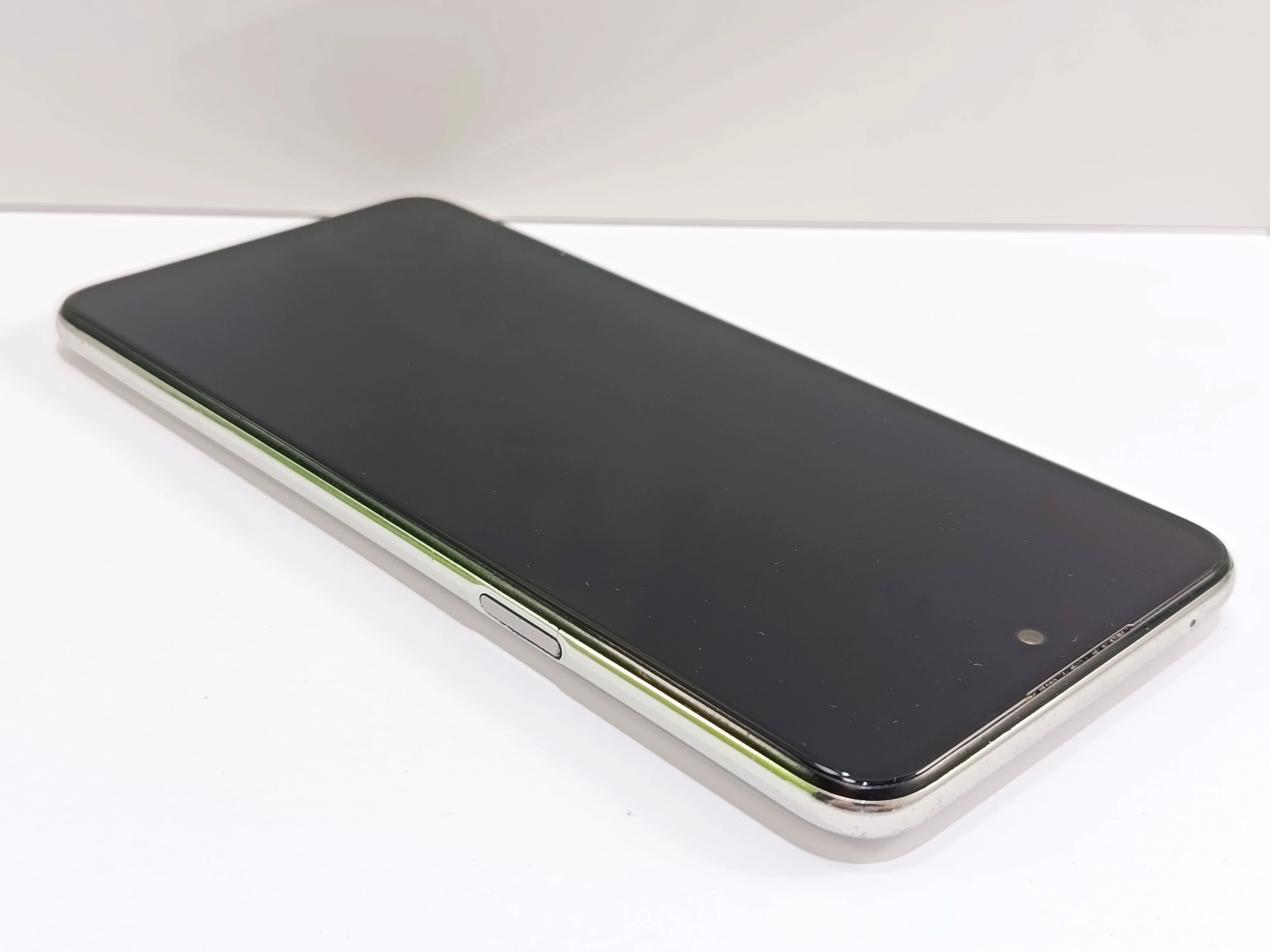 telefon-lg-k52-464gb-stan-11323-2