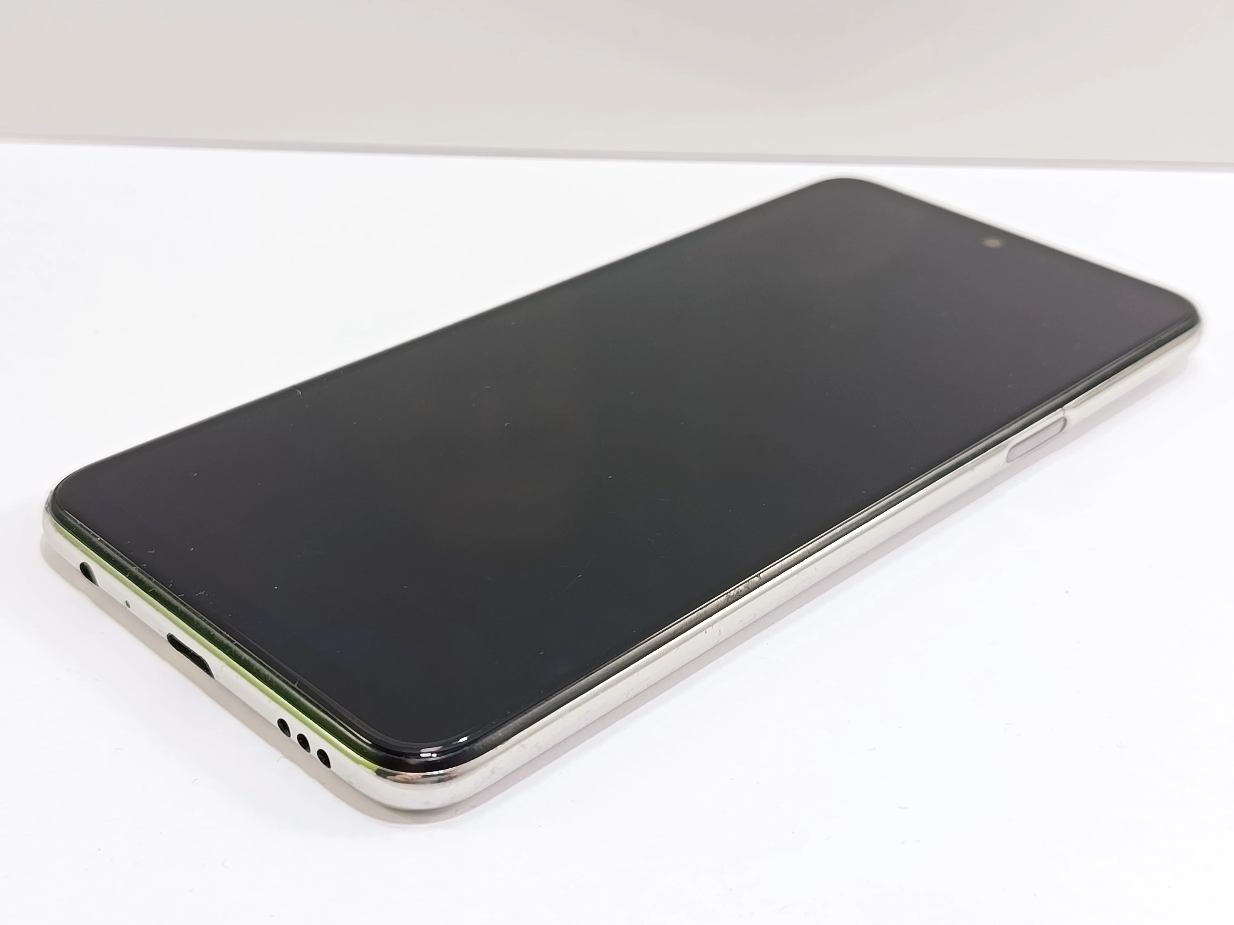 telefon-lg-k52-464gb-ean-gtin-0765157287673